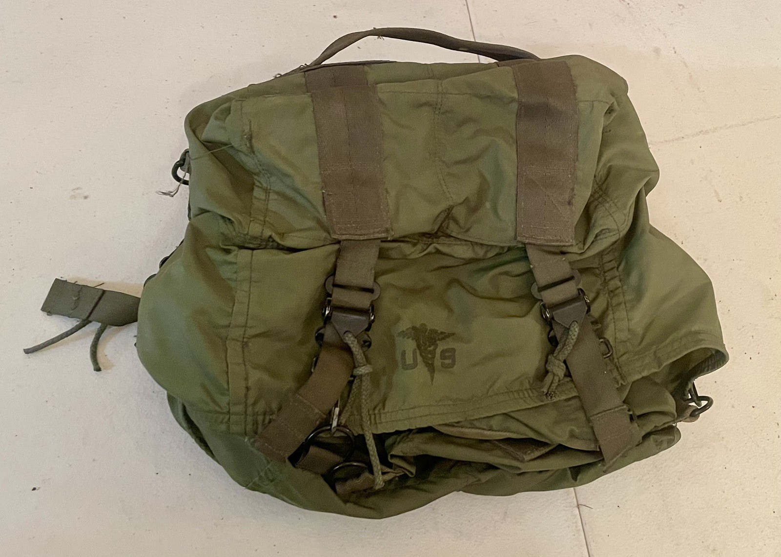 VINTAGE US ARMY OD GREEN TRI FOLD MILITARY MEDIC FIRST AID BAG MEDICAL SUPPLY