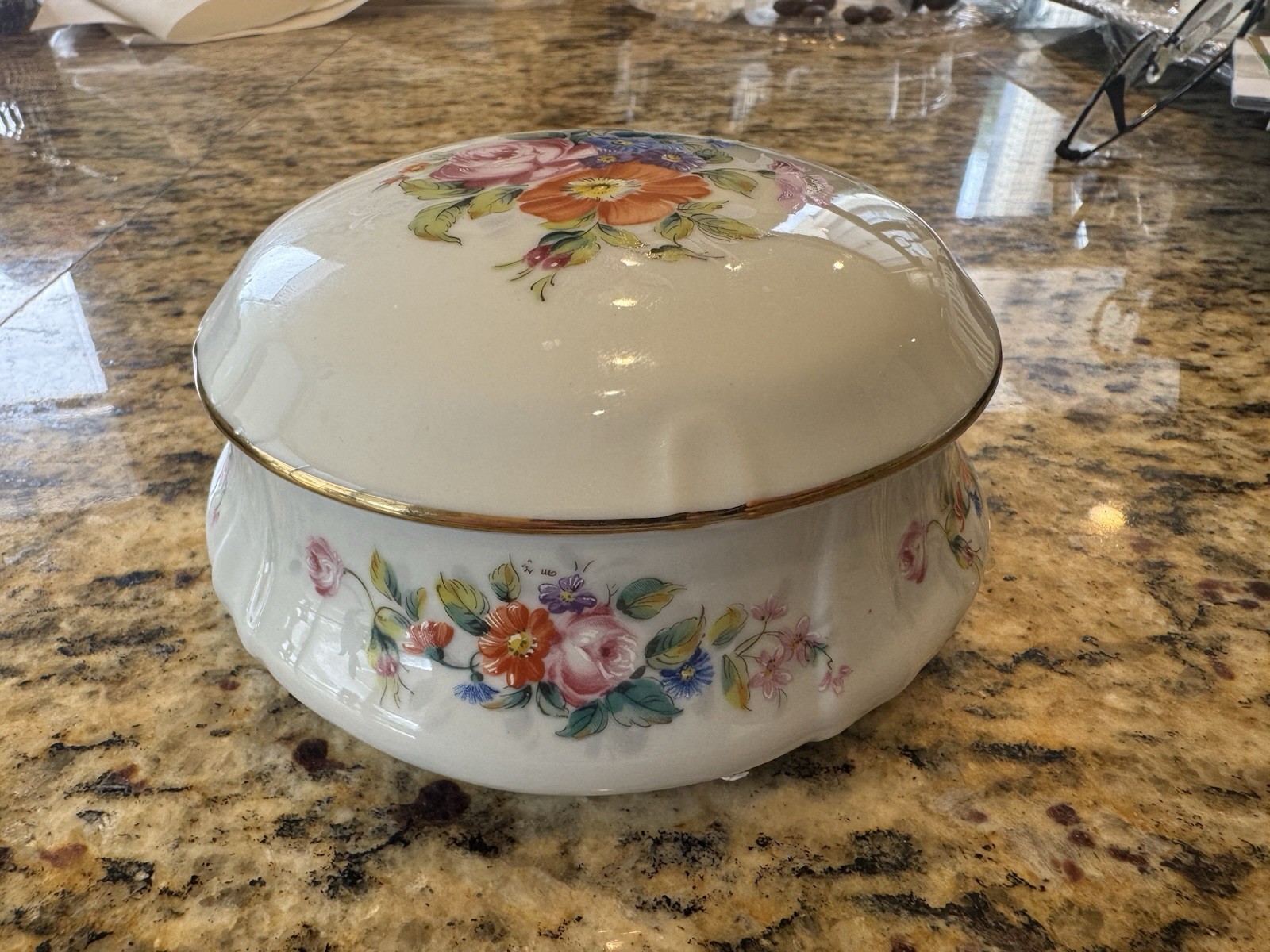 Vintage Porcelanas Ibis Aveiro Portugal Porcelain Flower Trinket Box Preowned Vintage Porcelanas Ibis Aveiro Portugal Porcelain Flower Trinket Box Preowned