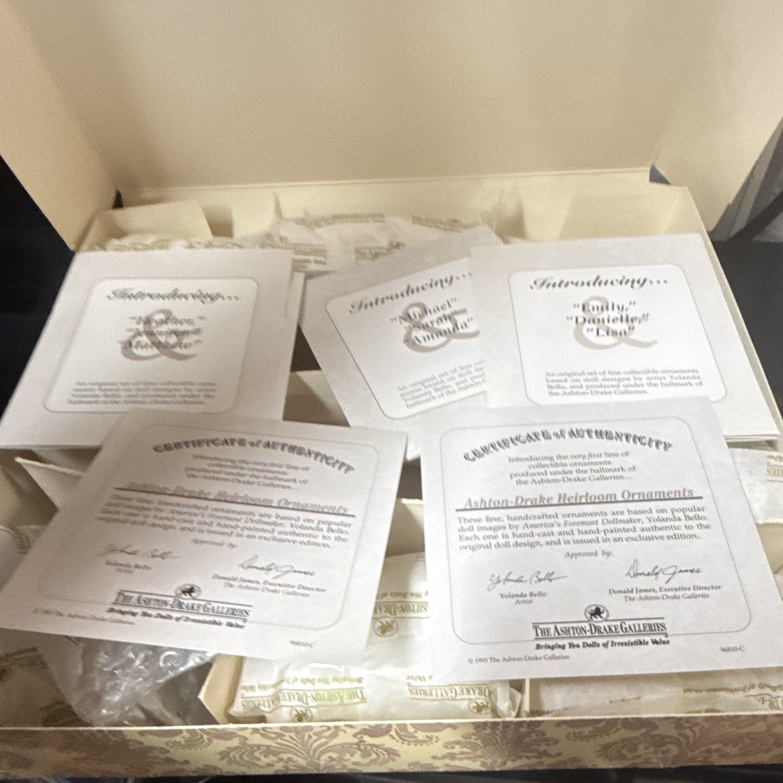 The Ashton-Drake Galleries Christmas Holiday Ornament Set Box w/ COA The Ashton-Drake Galleries Christmas Holiday Ornament Set Box w/ COA