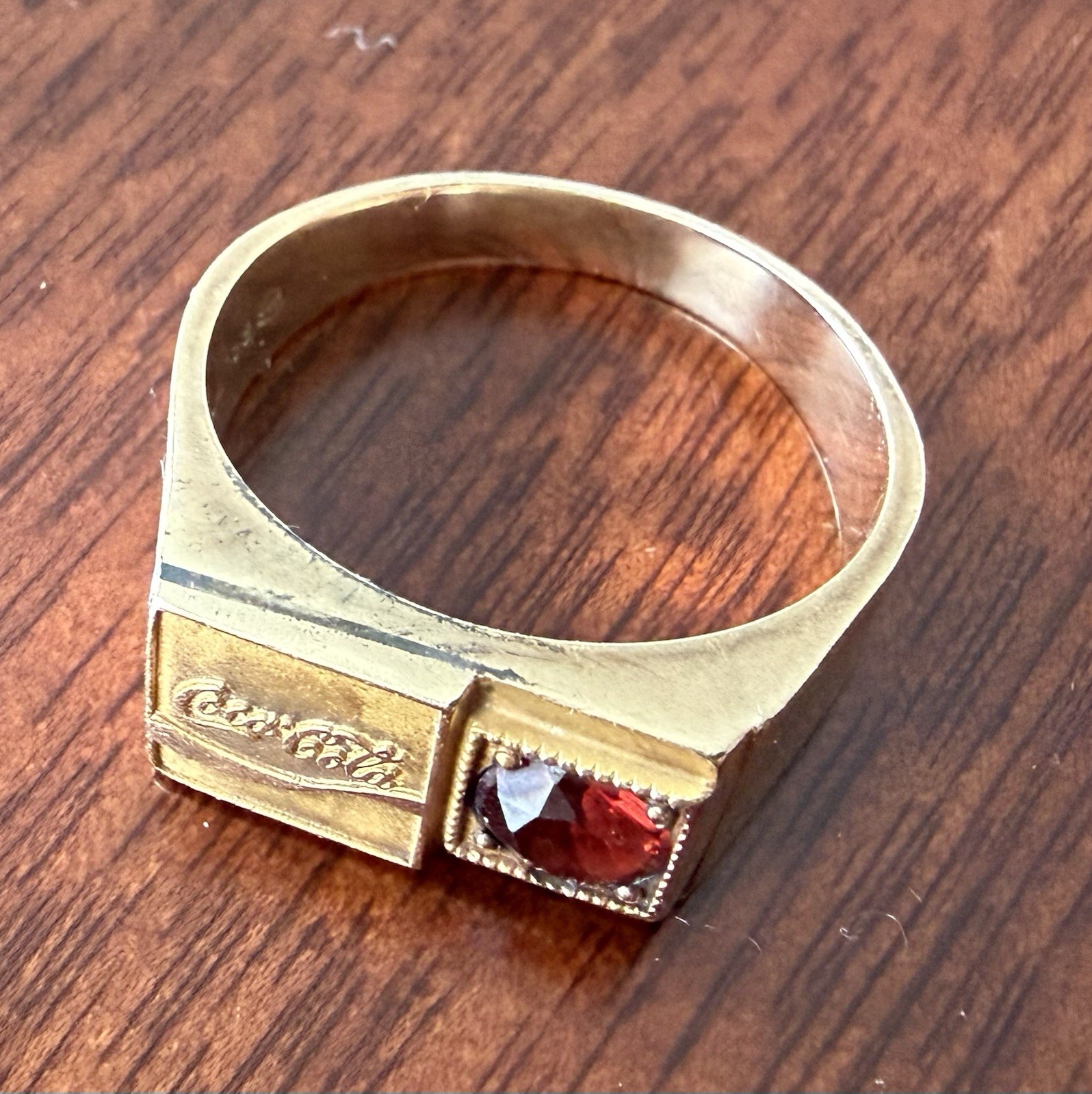 Vintage 10K Yellow Gold Coca Cola Men Ring with Red Ruby ~ 8-8.5 Size Vintage 10K Yellow Gold Coca Cola Men Ring with Red Ruby ~ 8-8.5 Size