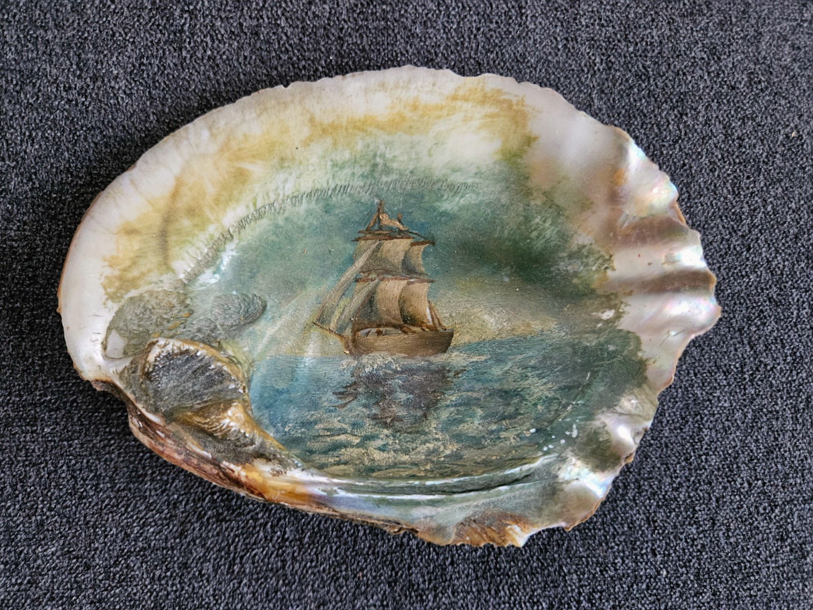 Vintage Handpainted Mussel Clam Shell Nautical Great Condition Vintage Handpainted Mussel Clam Shell Nautical Great Condition