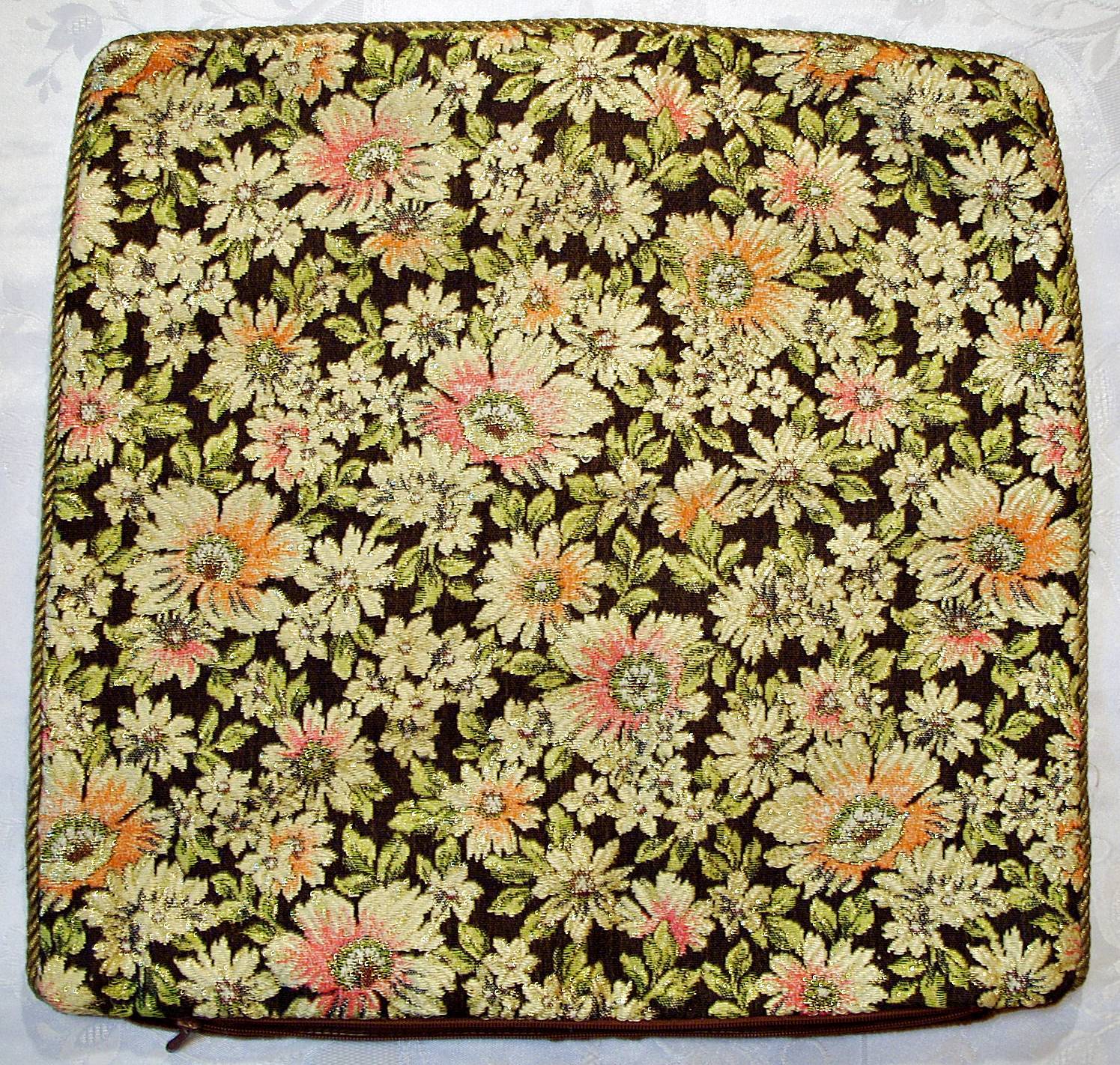VINTAGE AUTHENTIC FLORAL THREAD EMBROIDERY BROWN CHAMPAGNE PILLOW CASE VINTAGE AUTHENTIC FLORAL THREAD EMBROIDERY BROWN CHAMPAGNE PILLOW CASE