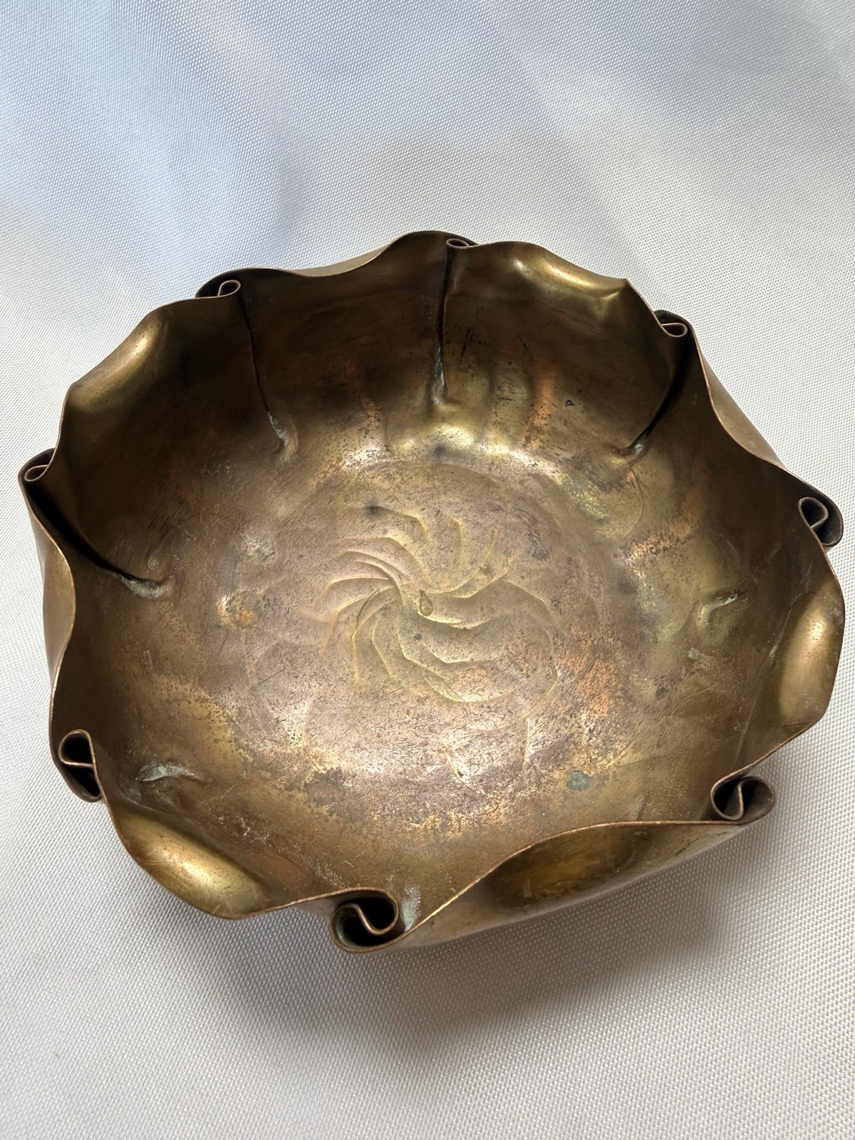 Atq/Vtg Copper Bowl Folded Early Craftsmen Inc Ruffled Marked/Numbered 821 Atq/Vtg Copper Bowl Folded Early Craftsmen Inc Ruffled Marked/Numbered 821