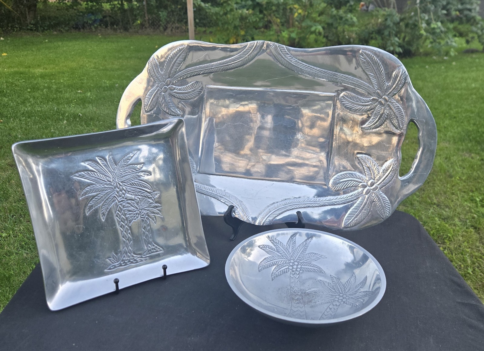 Vintage Set of 3 Heavy Cast Aluminum Traysand Bowl Palm Tree Etched Design Vintage Set of 3 Heavy Cast Aluminum Traysand Bowl Palm Tree Etched Design