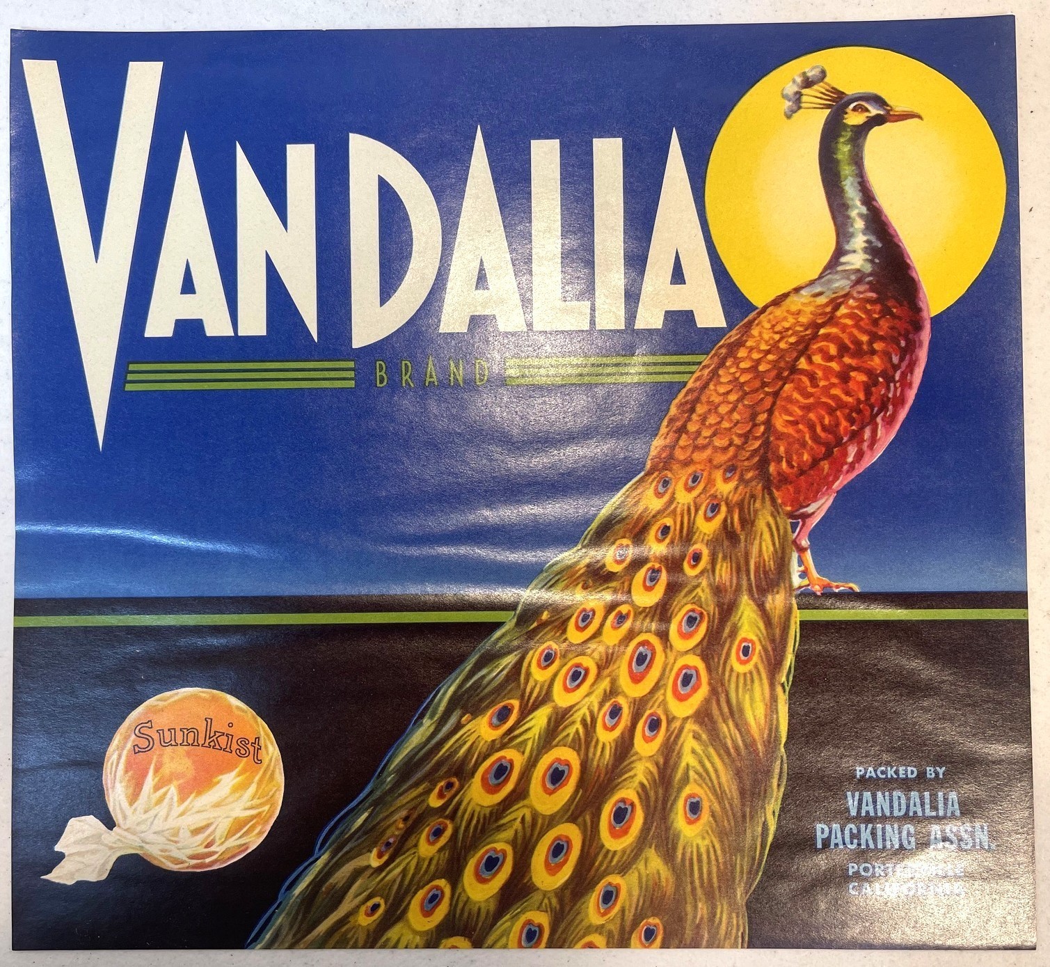 Vintage Original Vandalia Brand Sunkist Oranges Fruit Crate Label Peacock Vintage Original Vandalia Brand Sunkist Oranges Fruit Crate Label Peacock