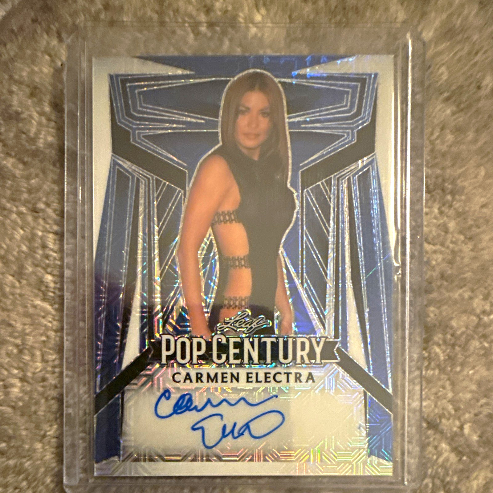 Leaf 2023 Pop Century Carmen Electra Autograph Card BA-CE2 #/12 Leaf 2023 Pop Century Carmen Electra Autograph Card BA-CE2 #/12