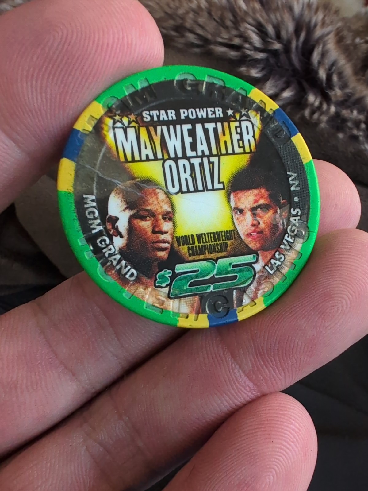 MGM Grande $25 Green Chip Commemorative Floyd Mayweather Vs Ortiz 2011 MGM Grande $25 Green Chip Commemorative Floyd Mayweather Vs Ortiz 2011