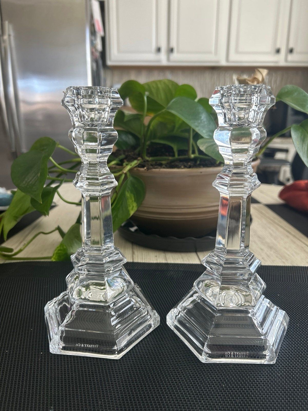 Tiffany & Co Crystal Candlestick Holders Pair (2) Elegant Traditional-Style Tiffany & Co Crystal Candlestick Holders Pair (2) Elegant Traditional-Style