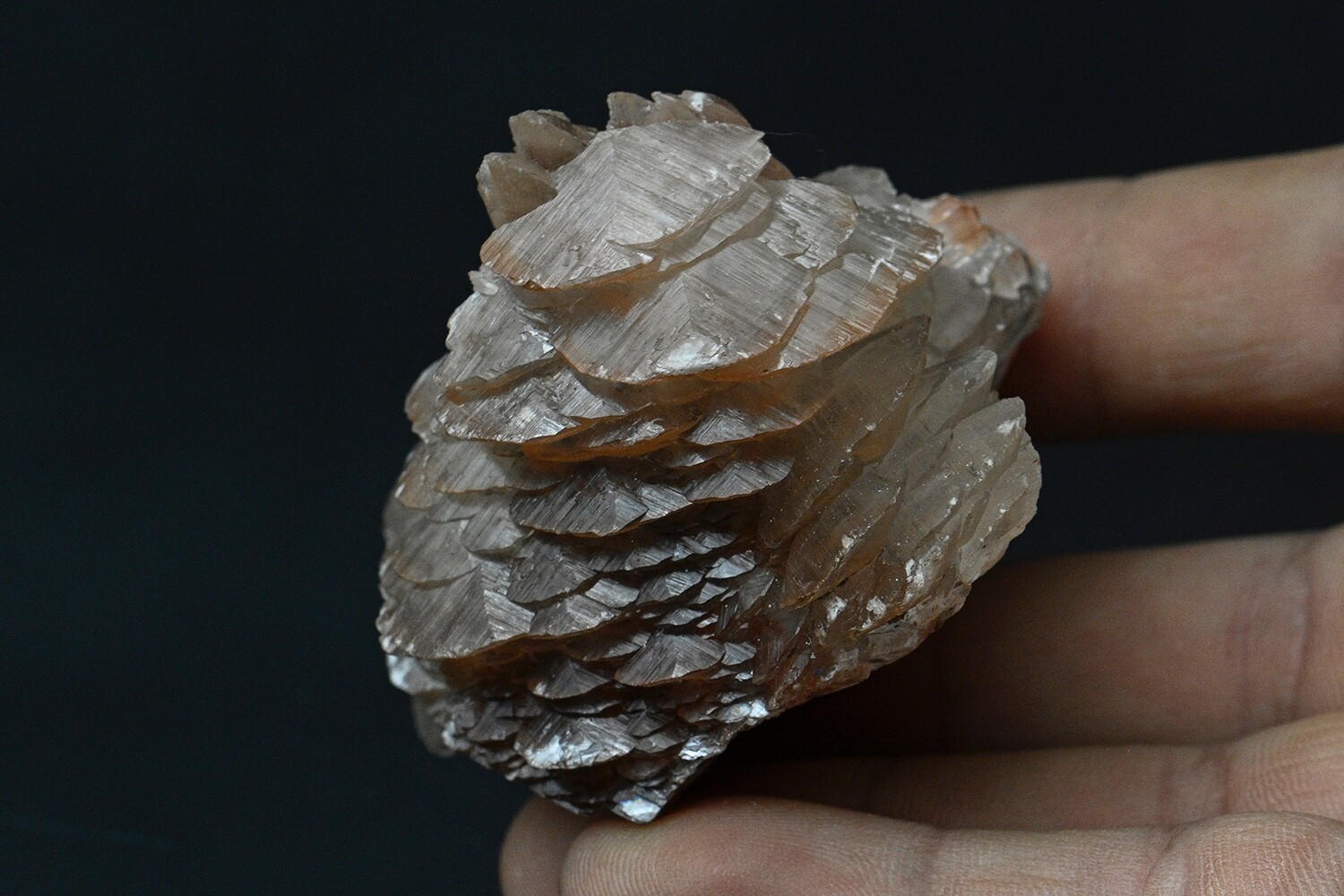 Roof type Calcite (Nonprecious natural mineral) #2914 Roof type Calcite (Nonprecious natural mineral) #2914