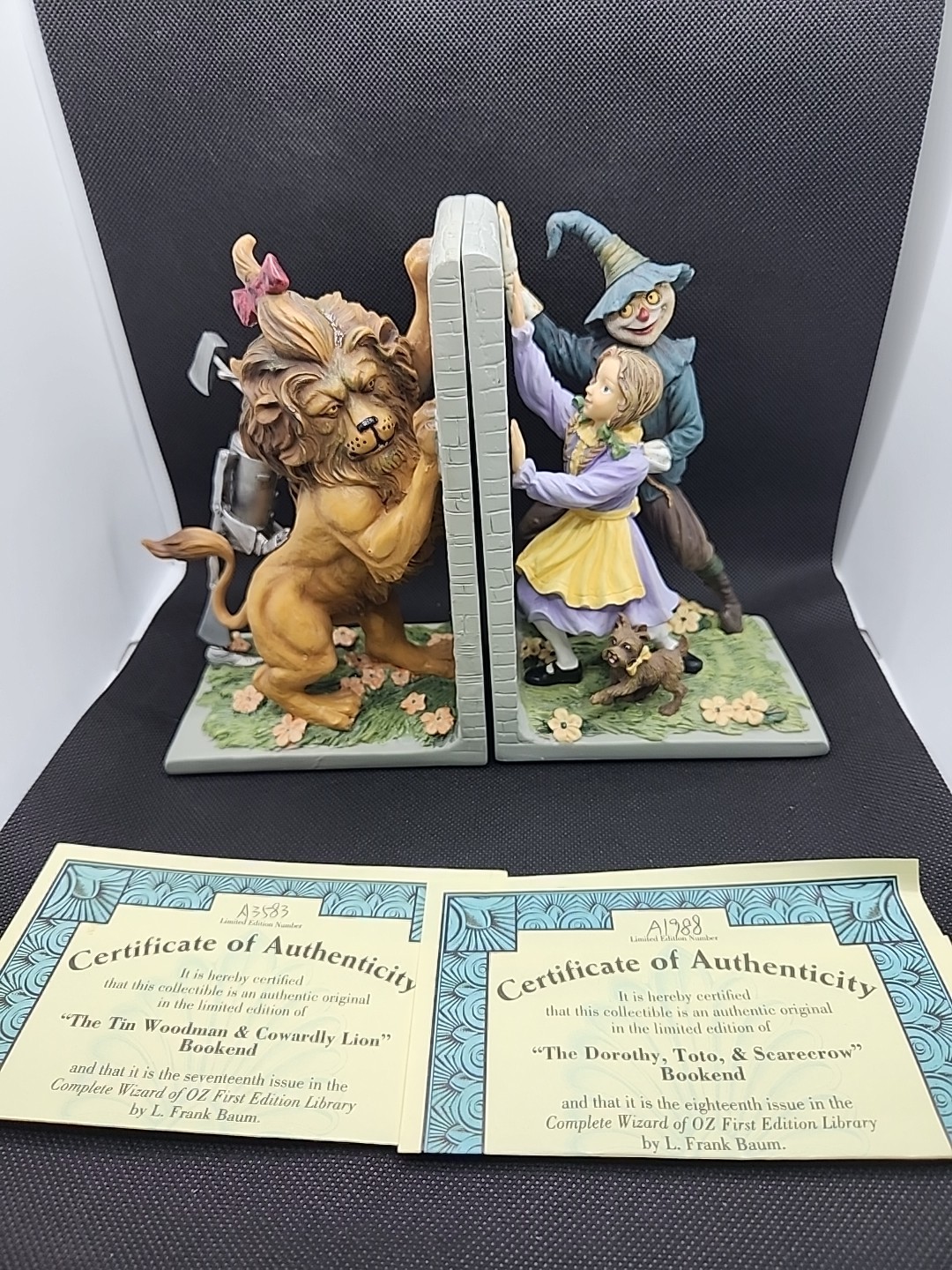 Bradford Exchange Wizard of Oz Bookends Set of Two 2010 Bradford Exchange Wizard of Oz Bookends Set of Two 2010