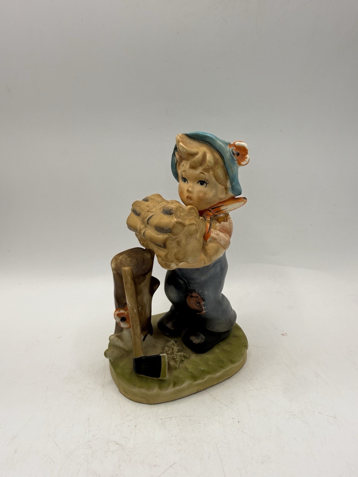 Vintage Japan F-86 Boy Chopping Wood Figurine Hummel Style 5" * Vintage Japan F-86 Boy Chopping Wood Figurine Hummel Style 5" *