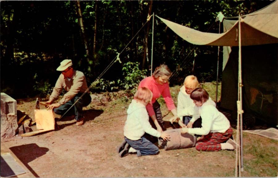 Hudson NH postcard FAMILY CAMPING SCENE IN THE WOODS o/04 BB1669