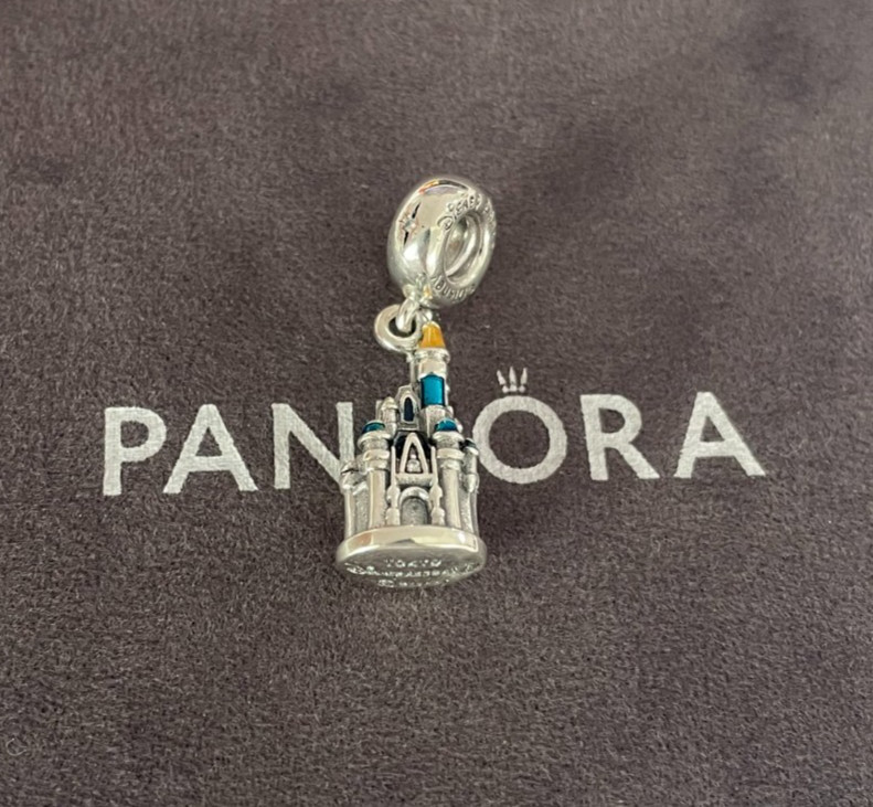 Tokyo Disney Resort Castle Dangle Charm Pendant S925 Silver Pre-owned Tokyo Disney Resort Castle Dangle Charm Pendant S925 Silver Pre-owned