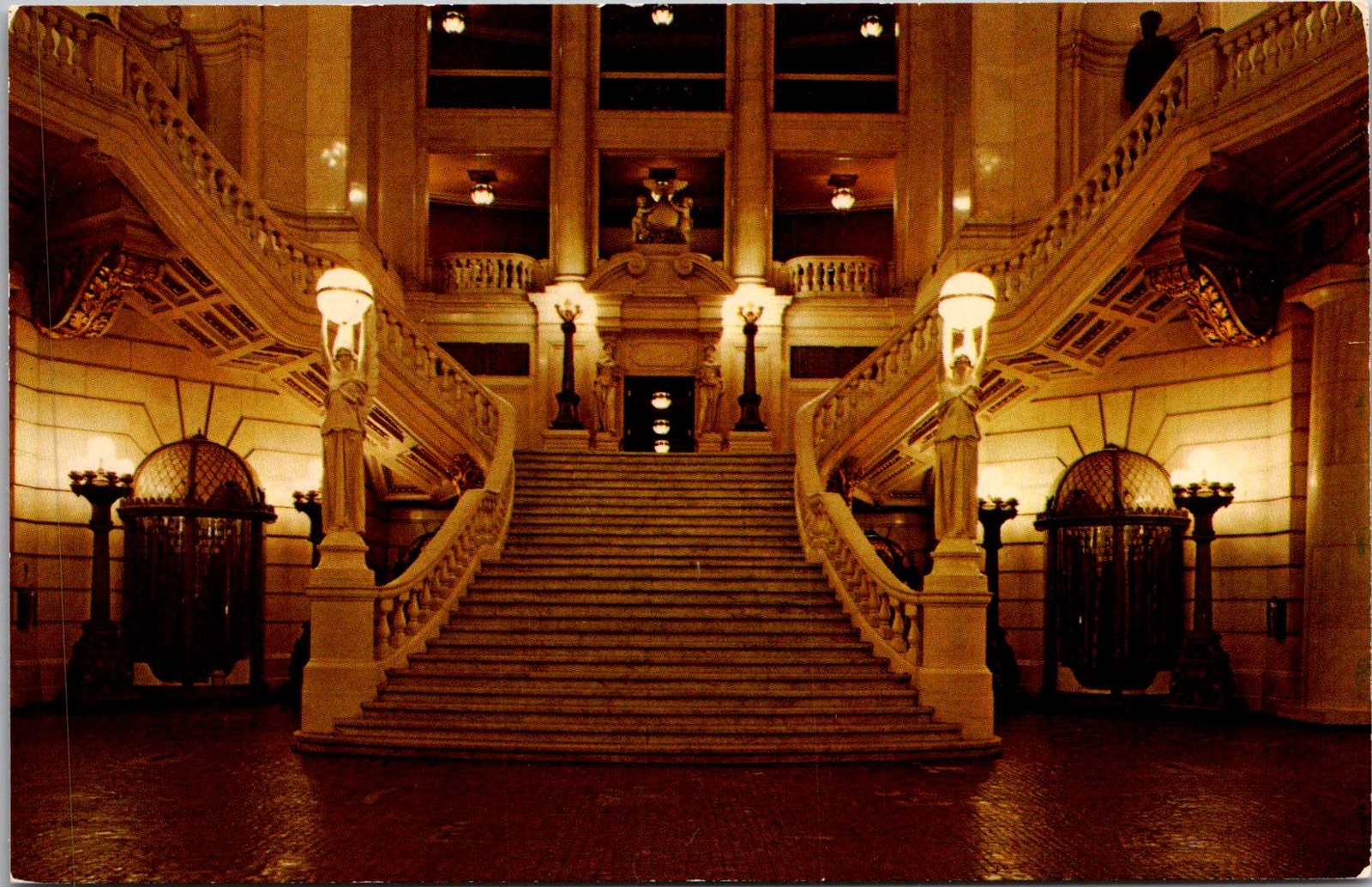 Main Stairway Capitol Building Harrisburg PA Vintage Postcard 5P18-13 Main Stairway Capitol Building Harrisburg PA Vintage Postcard 5P18-13