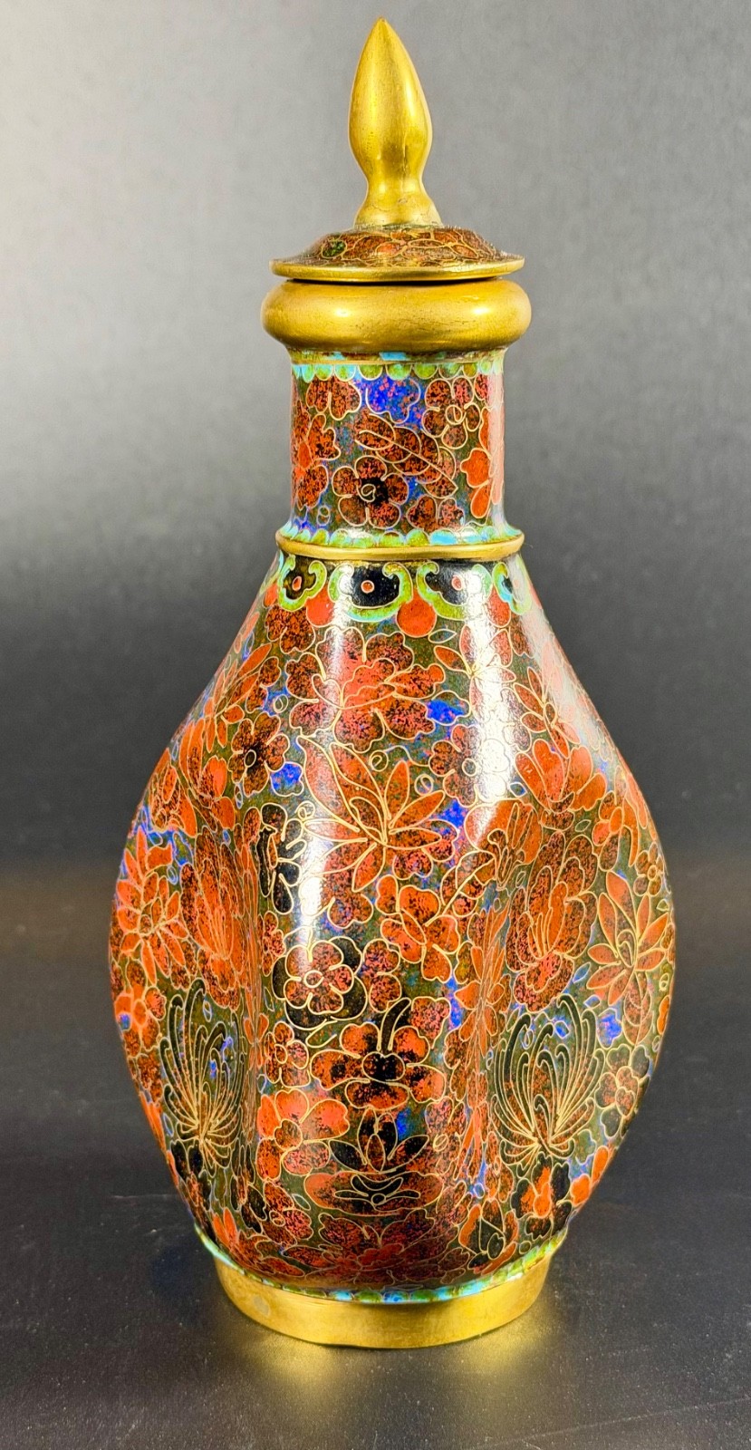 Exquisite Vintage Chinese Cloisonné "Bai Hua Bu Lu Di" Bottle Vase Exquisite Vintage Chinese Cloisonné "Bai Hua Bu Lu Di" Bottle Vase