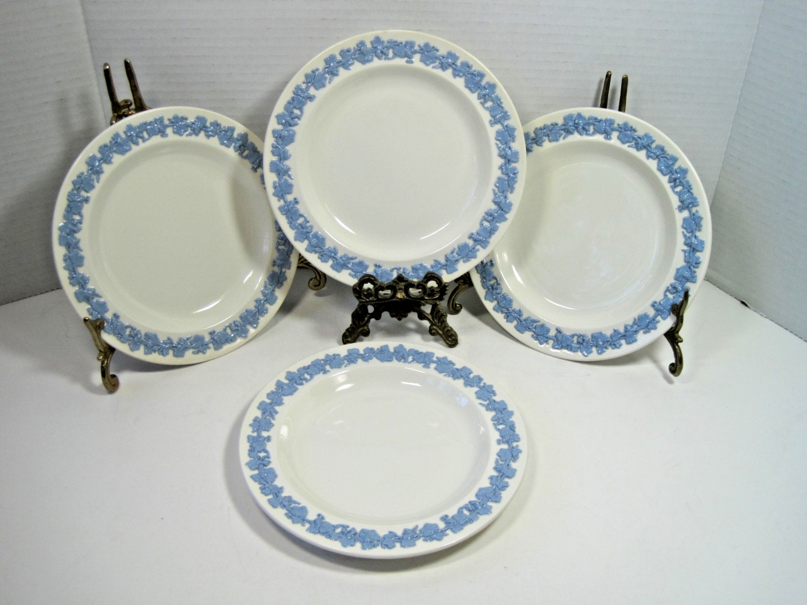 Wedgwood Embossed Queensware  Luncheon Plates 9" Set Of 4