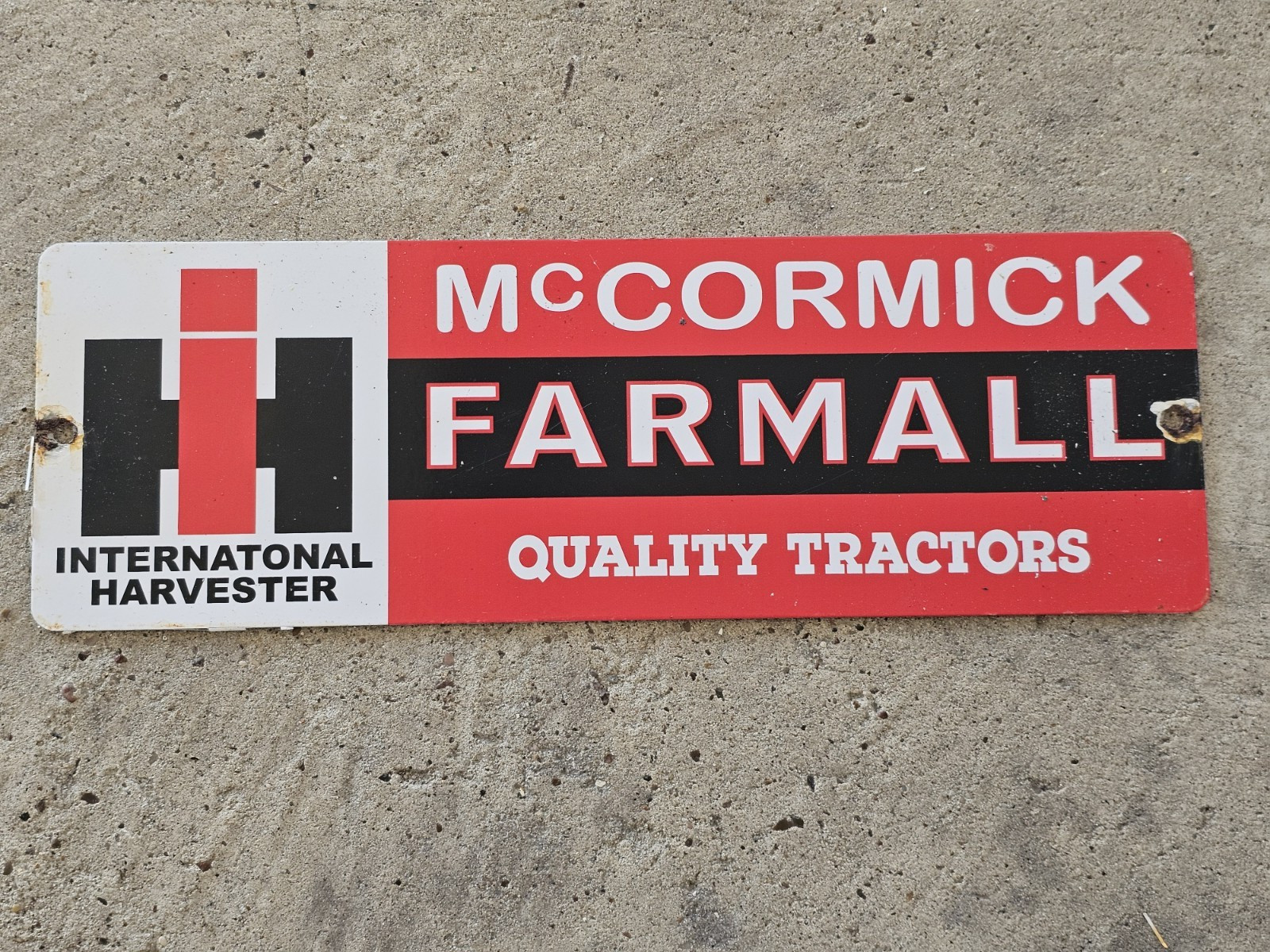 LARGE VINTAGE INTERNATIONAL HARVESTER MCCORMICK FARMALL PORCELAIN SIGN 18"x6" LARGE VINTAGE INTERNATIONAL HARVESTER MCCORMICK FARMALL PORCELAIN SIGN 18"x6"