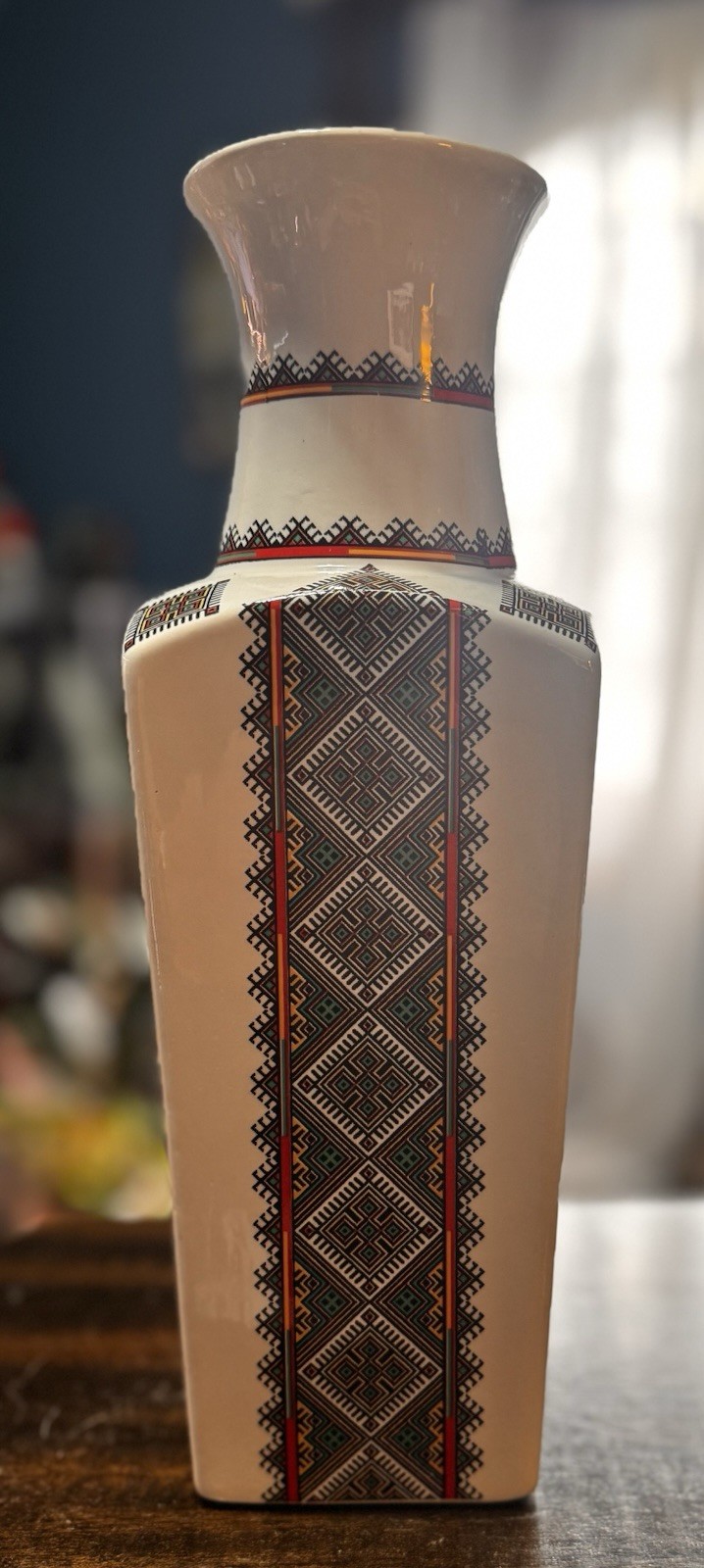 Ukrainian Vase Art Hand Painted By Lydia Made in New York Modern Art Perfect Ukrainian Vase Art Hand Painted By Lydia Made in New York Modern Art Perfect