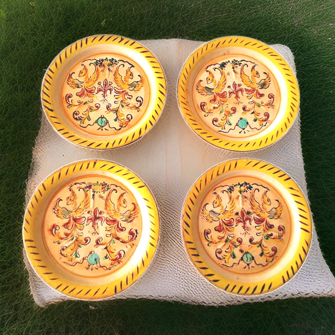 Vintage Japan Fleur de Lis Hand Painted Mini Plates Coasters Paper Mache Set-4 Vintage Japan Fleur de Lis Hand Painted Mini Plates Coasters Paper Mache Set-4