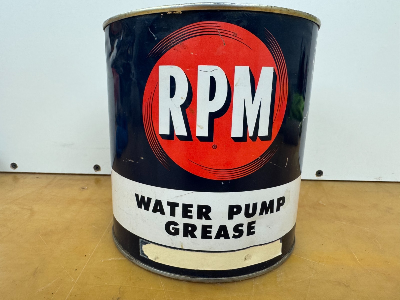Vintage 1940-50s Standard Oil Of California RPM Waterproof 5-Lb Grease Tin Can Vintage 1940-50s Standard Oil Of California RPM Waterproof 5-Lb Grease Tin Can
