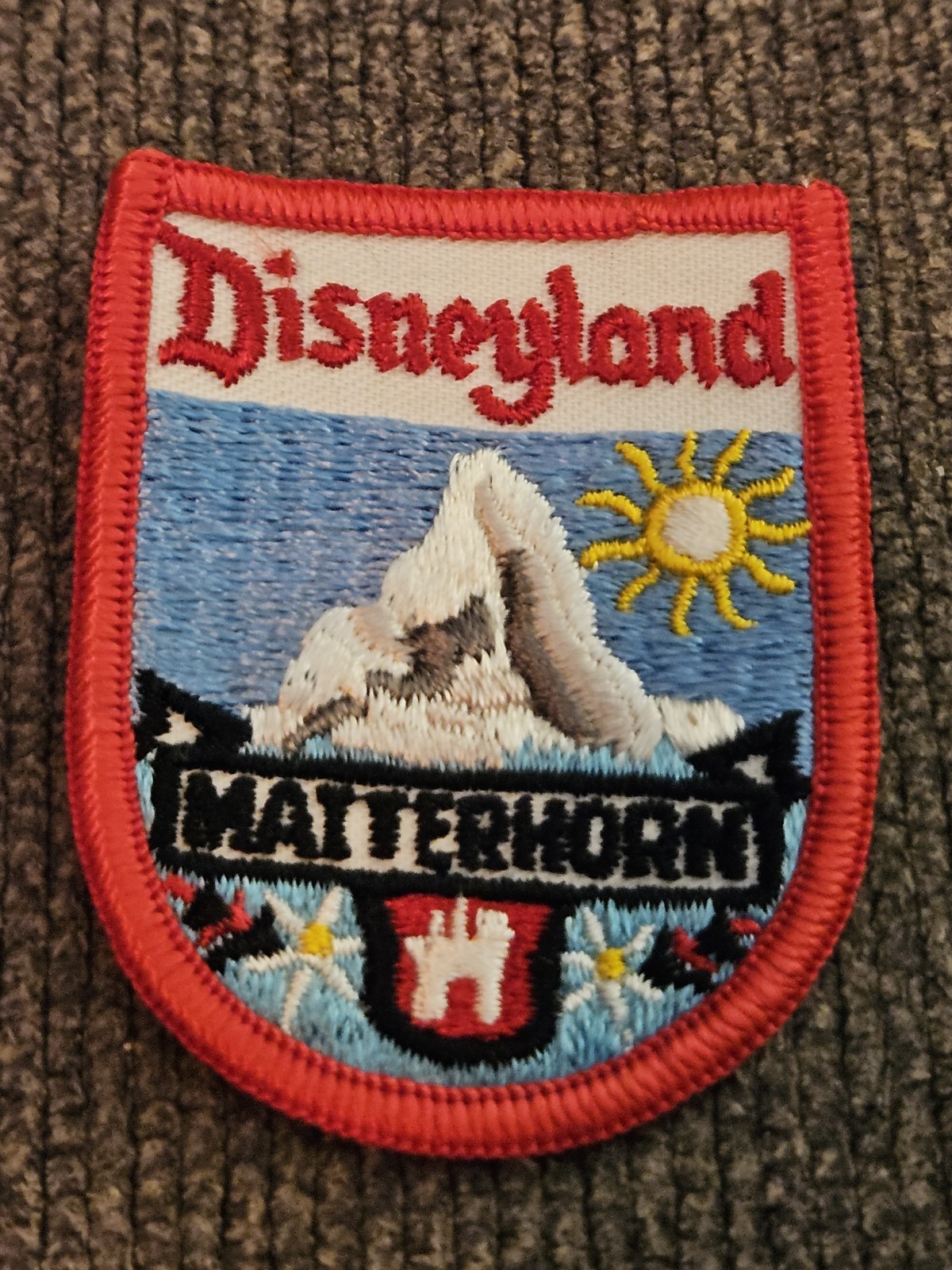 1970s Walt Disney Disneyland Matterhorn Mint Original Sew-On Patch Vintage RARE 1970s Walt Disney Disneyland Matterhorn Mint Original Sew-On Patch Vintage RARE