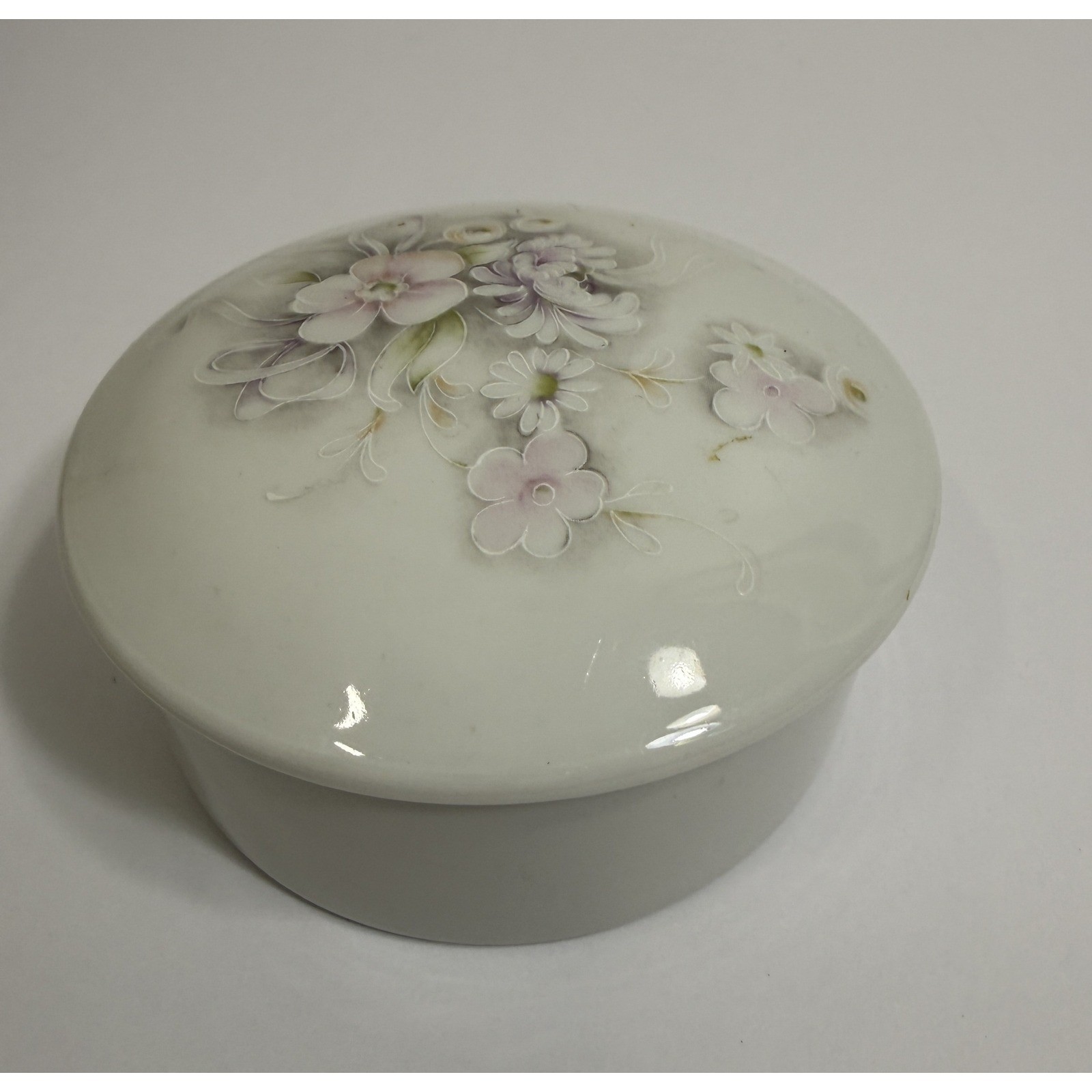 VTG 1980s Limoges Le Roy France Porcelain Trinket Box Round Floral Jewelry Case VTG 1980s Limoges Le Roy France Porcelain Trinket Box Round Floral Jewelry Case