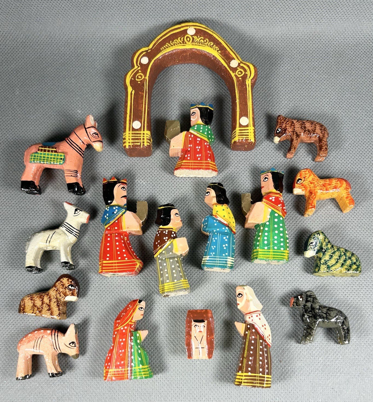 Vtg Handcarved Block Wooden Nativity Scene Figure Set Animals 17 Pc India Rare Vtg Handcarved Block Wooden Nativity Scene Figure Set Animals 17 Pc India Rare