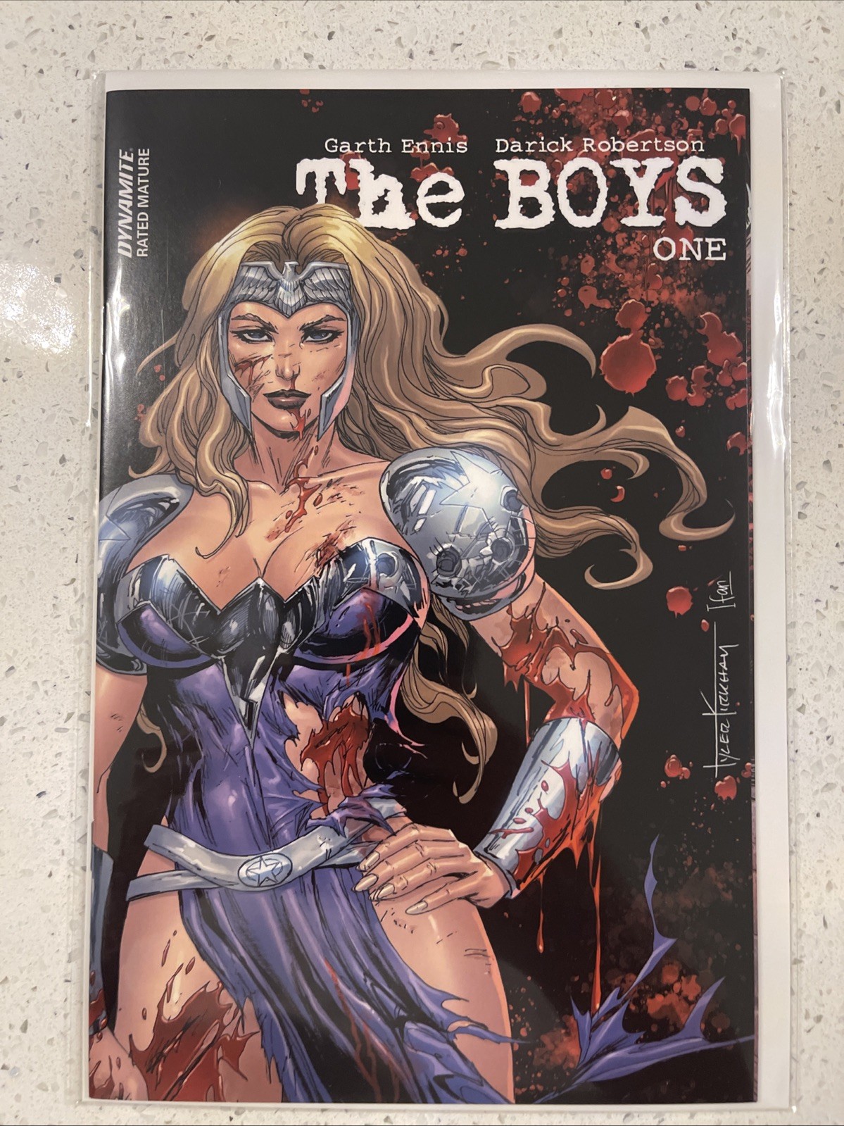 THE BOYS #1 Tyler Kirkham Battle Damage Trade Dress/400 Queen Maeve NM
