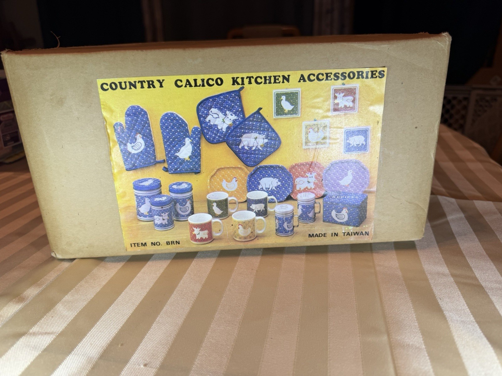 Country Calico Kitchen 1980’s Set Farm Animals Never opened rare Country Calico Kitchen 1980’s Set Farm Animals Never opened rare