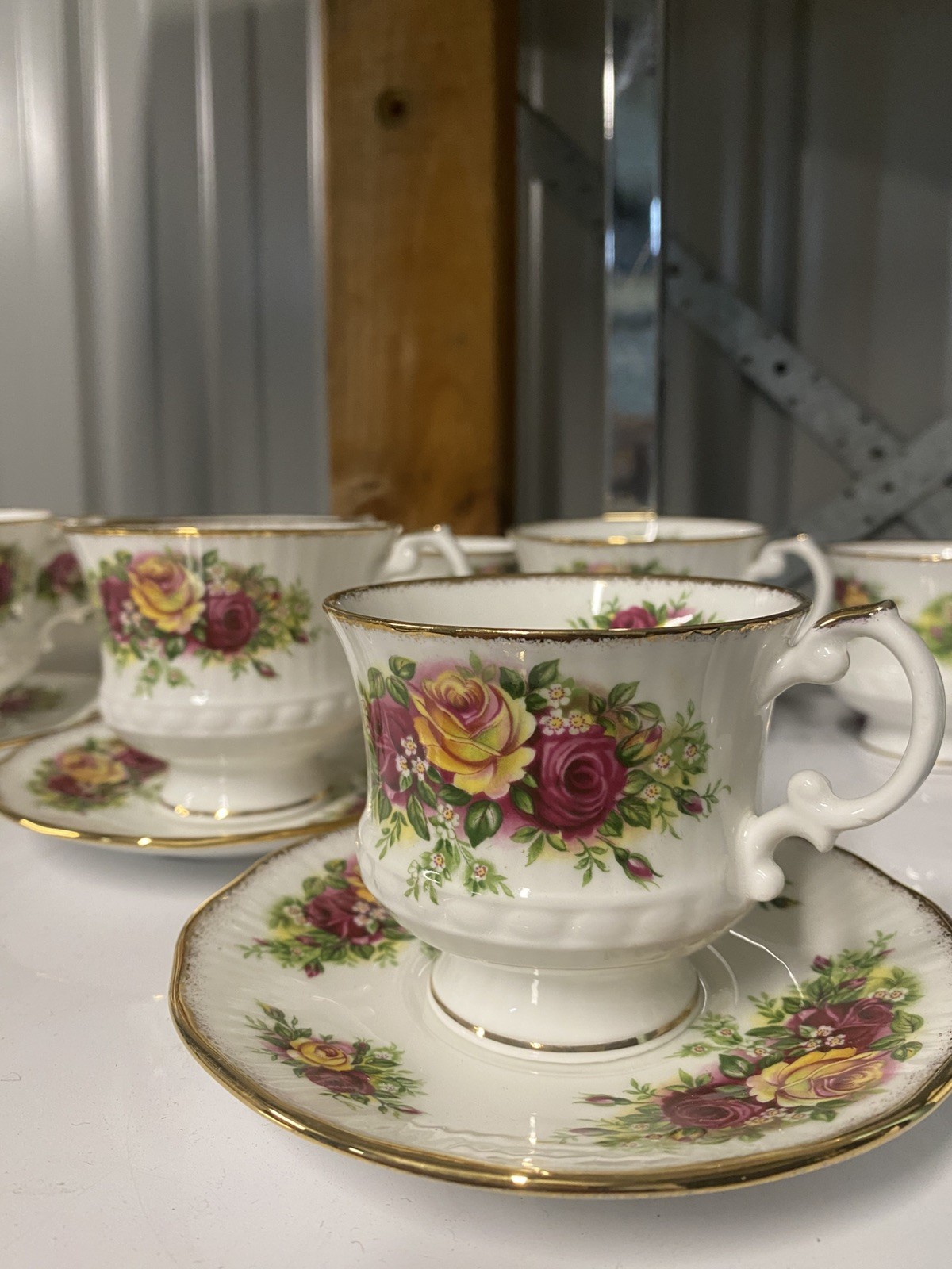 Elizabethan Staffordshire Fine Bone China cup, saucer, pourer & bowl set Elizabethan Staffordshire Fine Bone China cup, saucer, pourer & bowl set