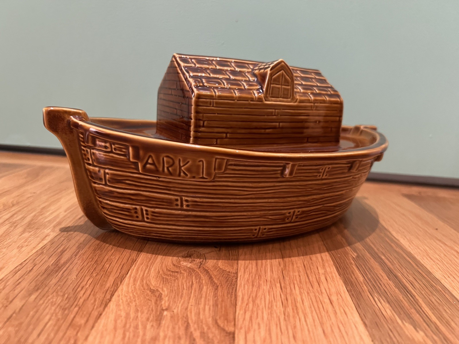 Wade Whimsies England Noah's Ark Figurine Ceramic 11" x 4 1/2" Vintage Mint Wade Whimsies England Noah's Ark Figurine Ceramic 11" x 4 1/2" Vintage Mint