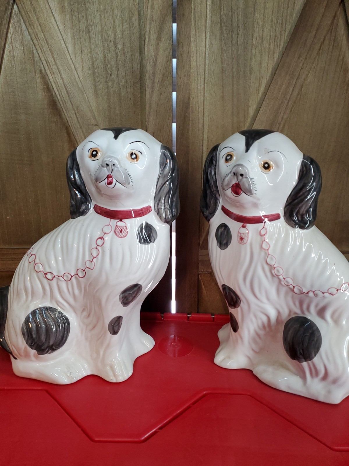 Vintage Pair Staffordshire Style Ceramic Spaniel Dogs Hand Painted Portugal FCCL Vintage Pair Staffordshire Style Ceramic Spaniel Dogs Hand Painted Portugal FCCL