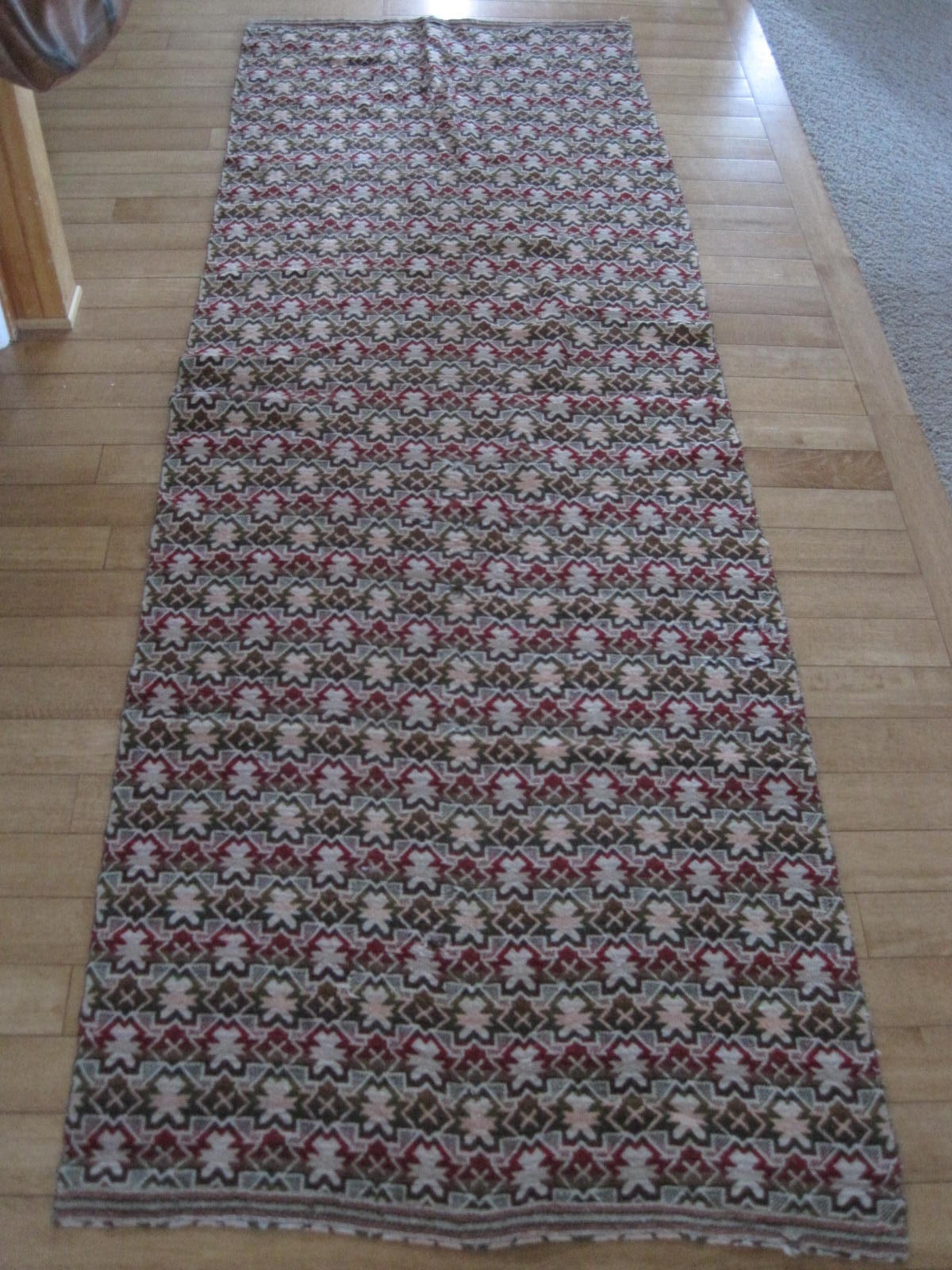 Early American Textile Red Green 98"x34" Early American Textile Red Green 98"x34"