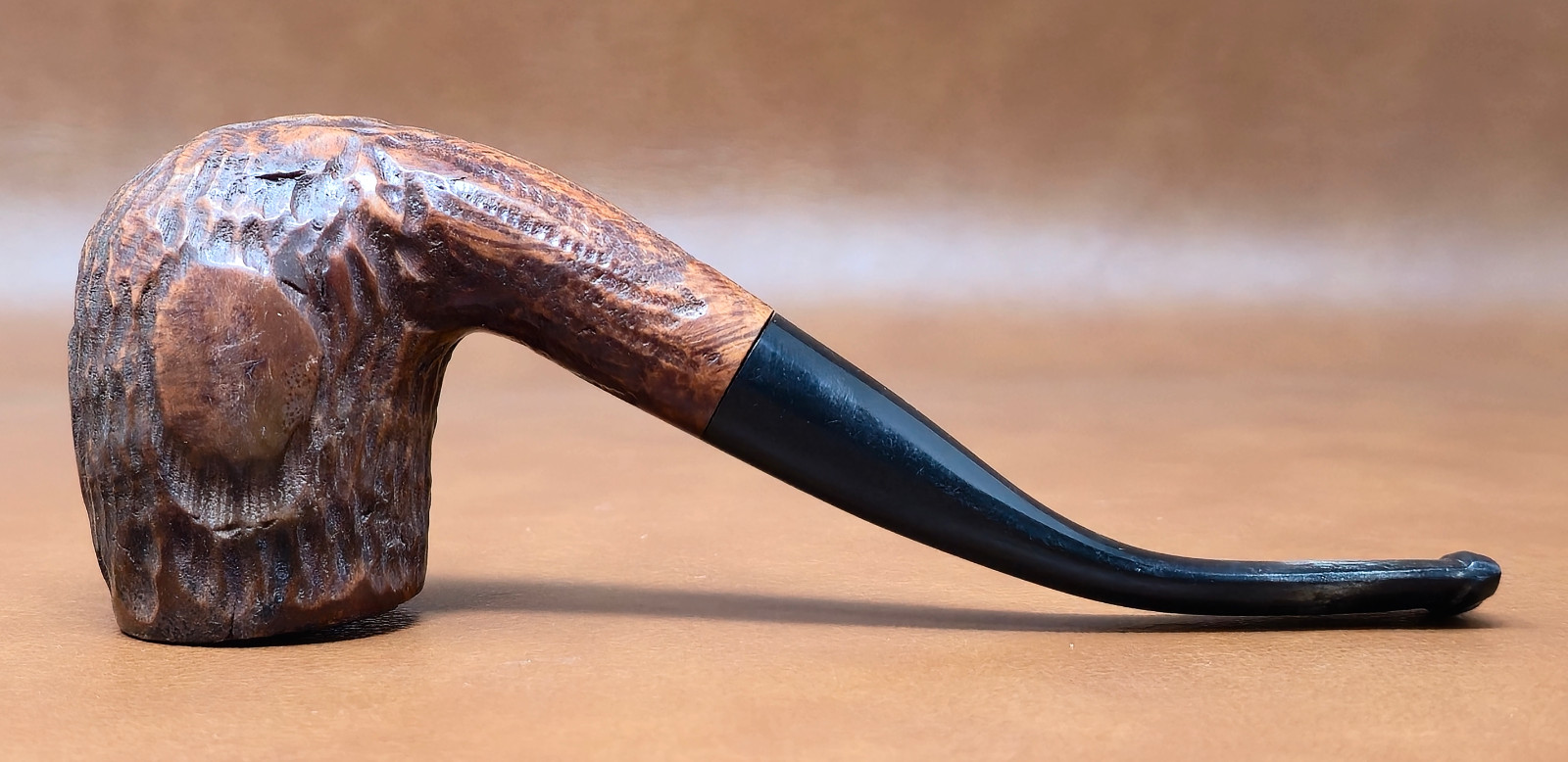 Vintage briar tobacco pipe Unmarked Vintage briar tobacco pipe Unmarked