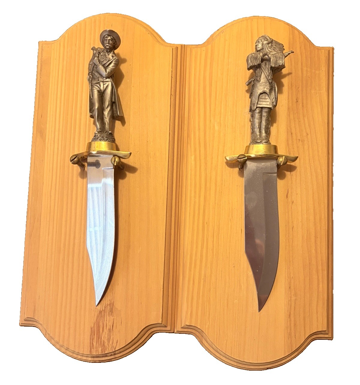 Wyatt Earp And Sitting Bull Decorative Hanging Bowie Knife 10" Pewter 1989 Wyatt Earp And Sitting Bull Decorative Hanging Bowie Knife 10" Pewter 1989
