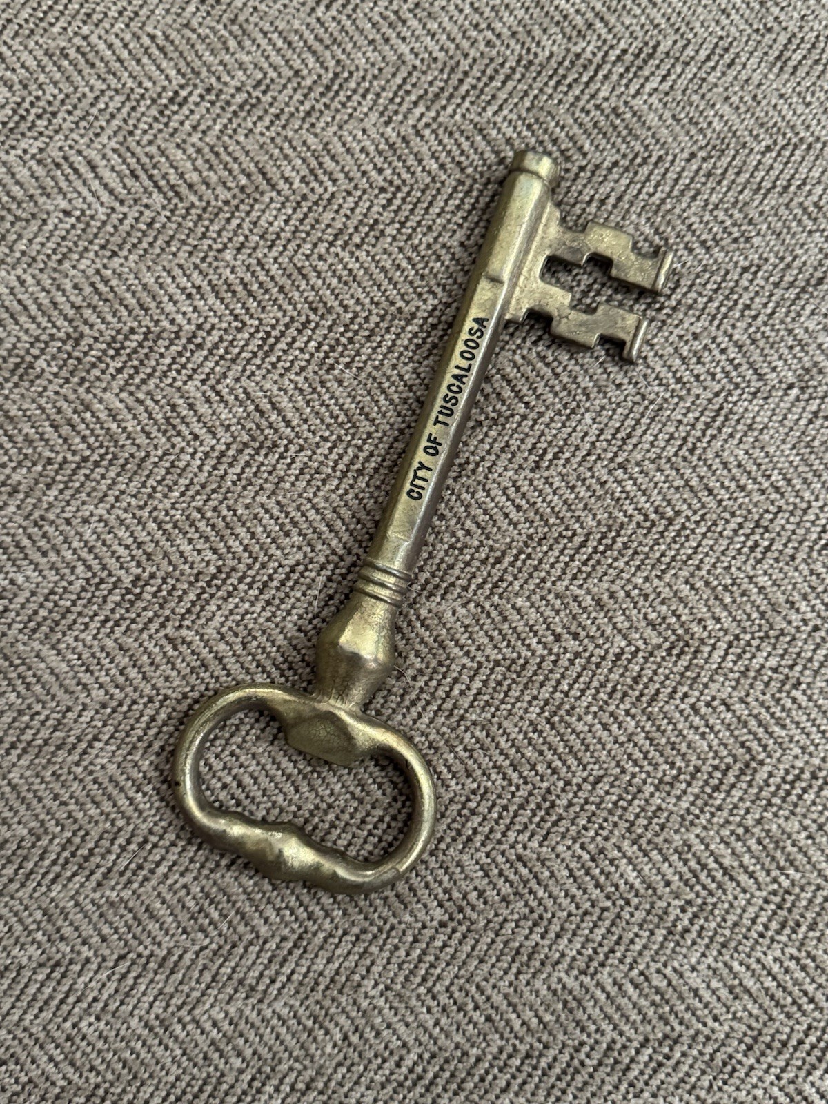Vintage brass key to the city of Tuscaloosa, Alabama Vintage brass key to the city of Tuscaloosa, Alabama