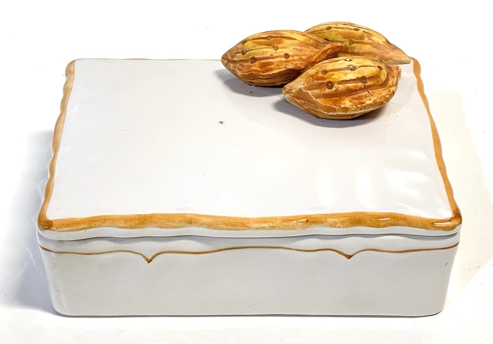 Vintage Mancioli Italy Trompe L'oeil Ceramic Box MCM Mid Century Vintage Mancioli Italy Trompe L'oeil Ceramic Box MCM Mid Century