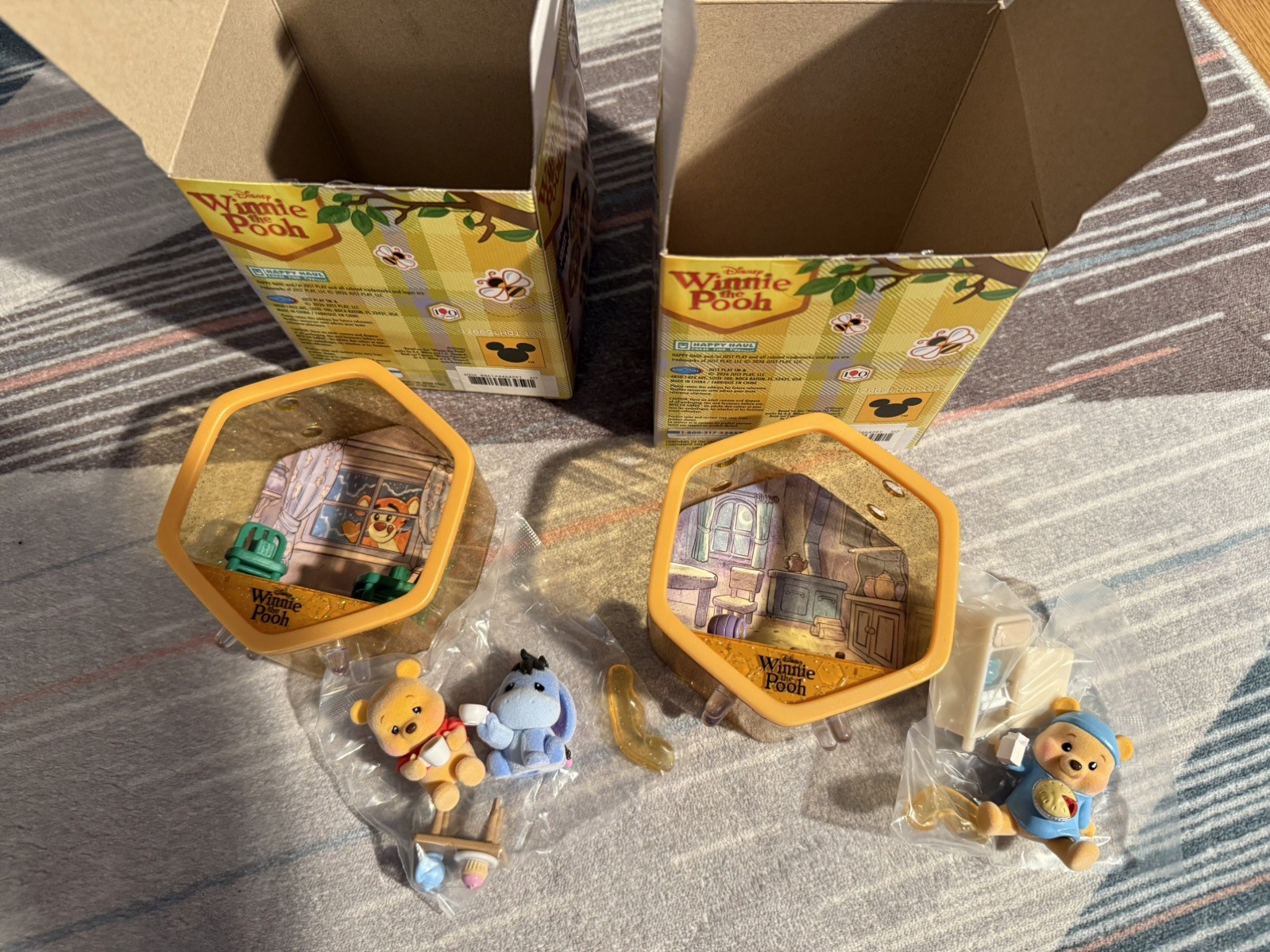 TopToy Disney Winnie the Pooh Honeycomb Homes Figures X2 TopToy Disney Winnie the Pooh Honeycomb Homes Figures X2