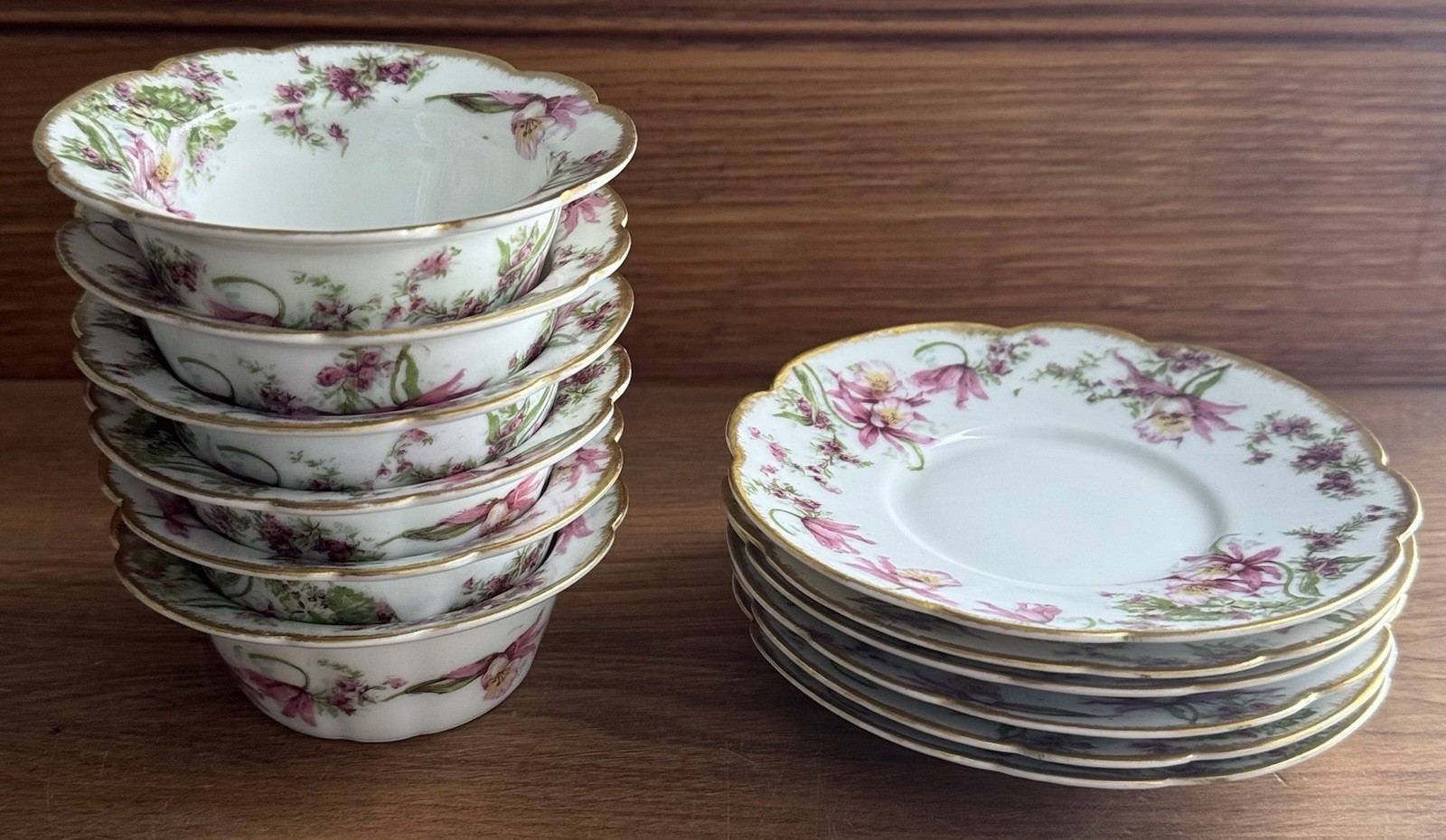 Antique T&V Limoges France Bowl & Underplate Pink Lilies Roses Gold Trim 6 Sets Antique T&V Limoges France Bowl & Underplate Pink Lilies Roses Gold Trim 6 Sets