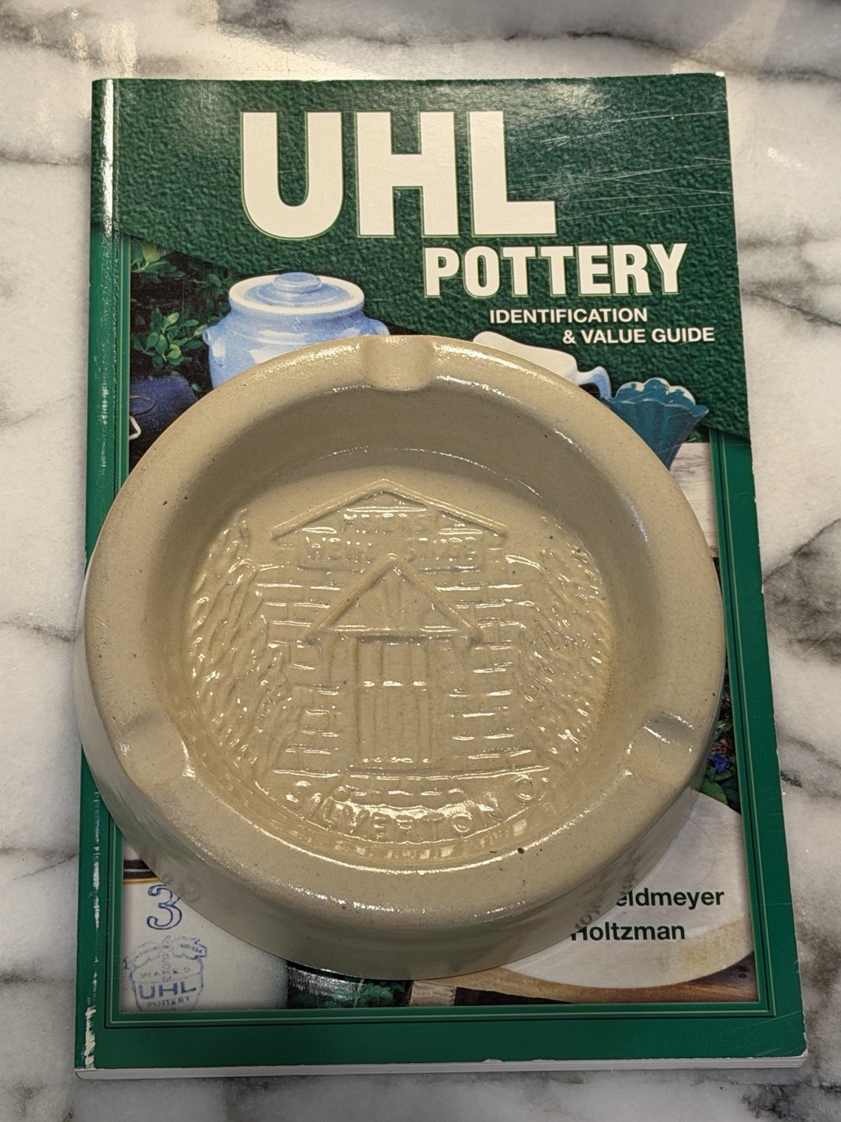 UHL POTTERY MEIERS WEIN STUBE SILVERTON OHIO WHITE BOOK PC 4.75" ROUND ASHTRAY UHL POTTERY MEIERS WEIN STUBE SILVERTON OHIO WHITE BOOK PC 4.75" ROUND ASHTRAY