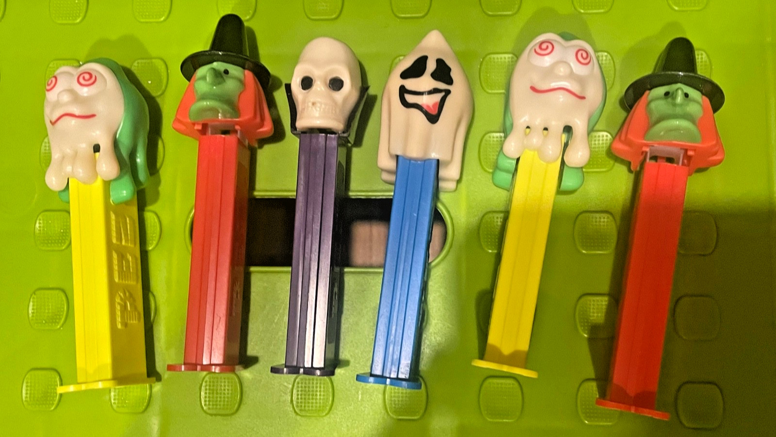 Halloween Pez Dispensers Ghost Skeleton & Green Face Witch lot of 6 set Halloween Pez Dispensers Ghost Skeleton & Green Face Witch lot of 6 set