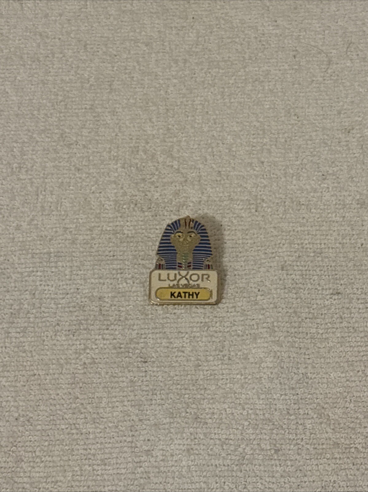 VTG 1995 LUXOR PIN PERSONALIZED W NAME KATHY LAS VEGAS KING TUT EGYPT VTG 1995 LUXOR PIN PERSONALIZED W NAME KATHY LAS VEGAS KING TUT EGYPT