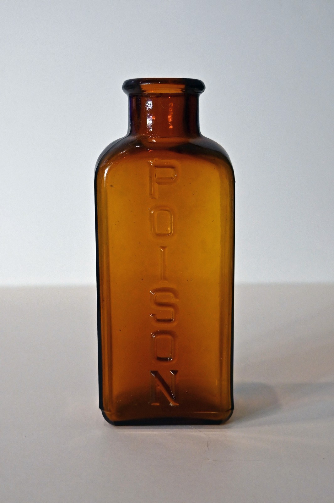 VERY RARE AMBER POISON BOTTLE (KR-50) VERY RARE AMBER POISON BOTTLE (KR-50)