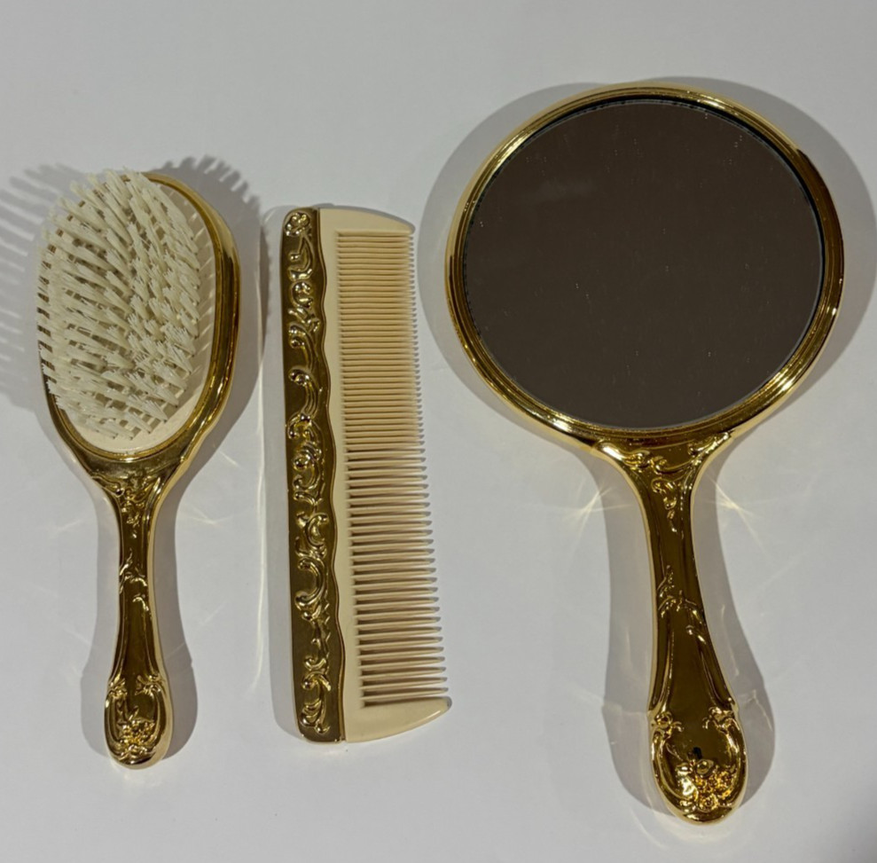 Vintage Gold Tone 3 Piece Vanity Set Hand Mirror Hair Brush Comb Ornate Angel Vintage Gold Tone 3 Piece Vanity Set Hand Mirror Hair Brush Comb Ornate Angel