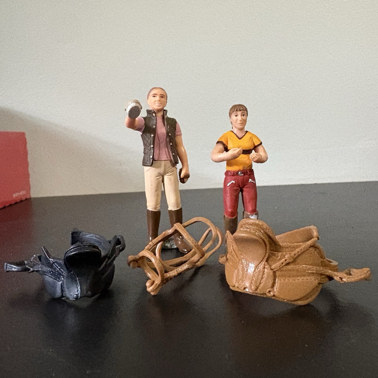 Schleich Two People And Two English Saddles Black Brown One Bridle Schleich Two People And Two English Saddles Black Brown One Bridle