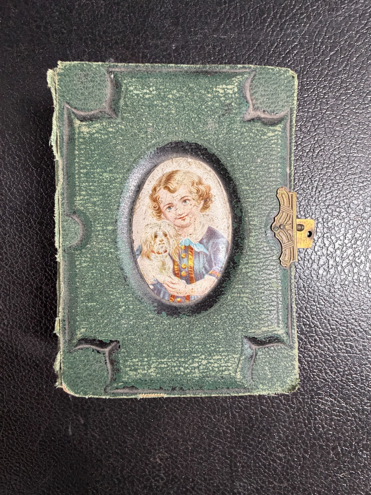 Antique Victorian Tintype Photo Album 19 Photos Green Velvet Brass Clasp 1800s Antique Victorian Tintype Photo Album 19 Photos Green Velvet Brass Clasp 1800s