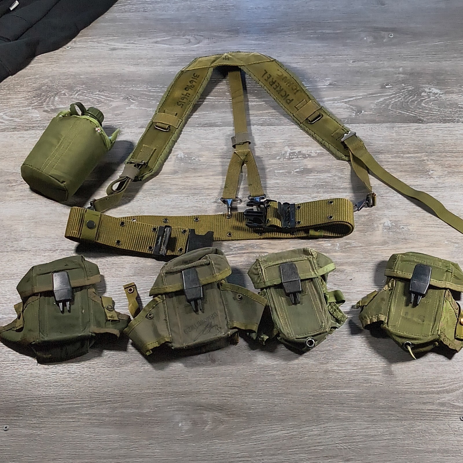 Vintage US Military ALICE LC-2 Web Gear Load Bearing Harness Set Pistol Belt Sus Vintage US Military ALICE LC-2 Web Gear Load Bearing Harness Set Pistol Belt Sus