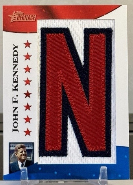 JOHN F. KENNEDY 2009 Topps American Heritage PRESIDENT PATCH /50 #PP-JK "N" JOHN F. KENNEDY 2009 Topps American Heritage PRESIDENT PATCH /50 #PP-JK "N"