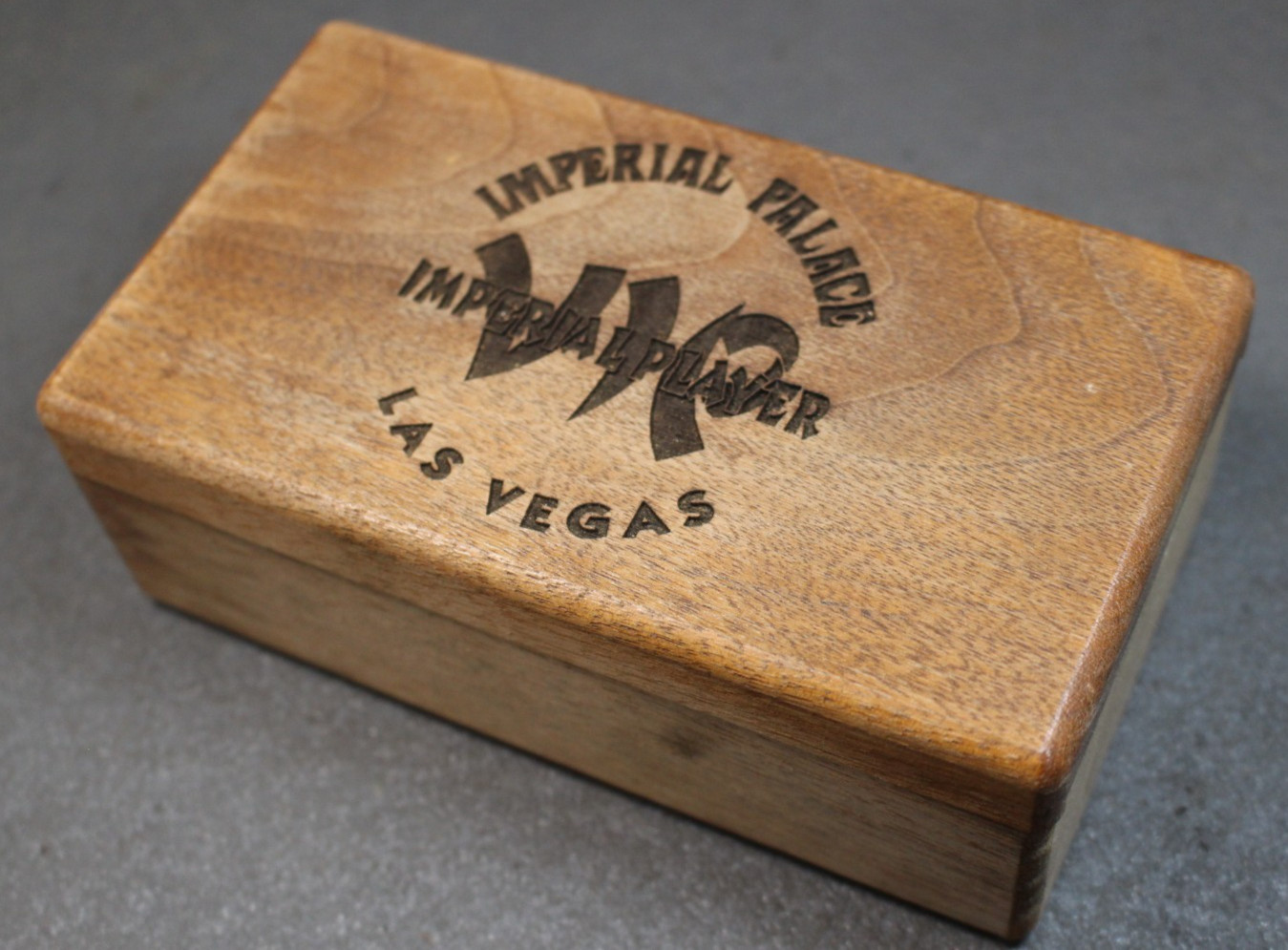 Vintage Imperial Palace Las Vegas VIP Player Wood Box Dragon Joker Dice USA 1990