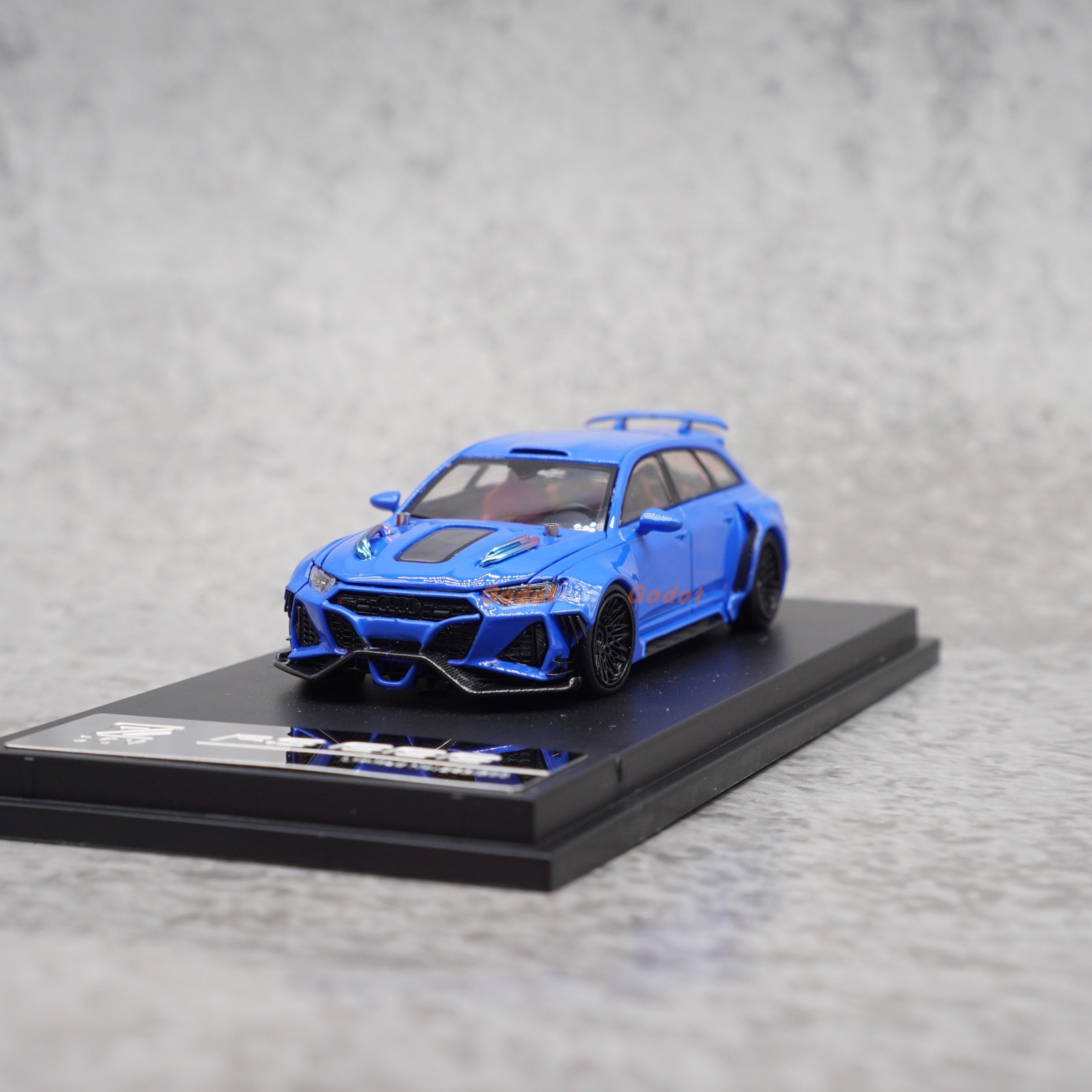 1:64 Scale Modified RS6 Avant Style Widebody - Alloy Diecast Model Car 1:64 Scale Modified RS6 Avant Style Widebody - Alloy Diecast Model Car